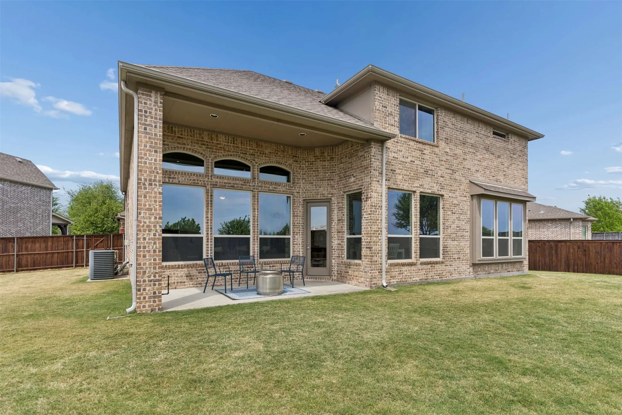 Single Family Residence For Sale in Denton County , 2689 Forest Breeze Drive, Frisco, Texas 75034, 5 Bedroom, 4 Bathroom, 3 Garage spaces, 4,051 Sqft, built in 2014, mls#21338749, Real Estate Agent in Frisco, Homes For Sale in Denton county, Homes For Sale in Frisco, Realtor in Frisco Texas, Real Estate Brokerage Independent Realty Texas, Luminita Cordes Realtor