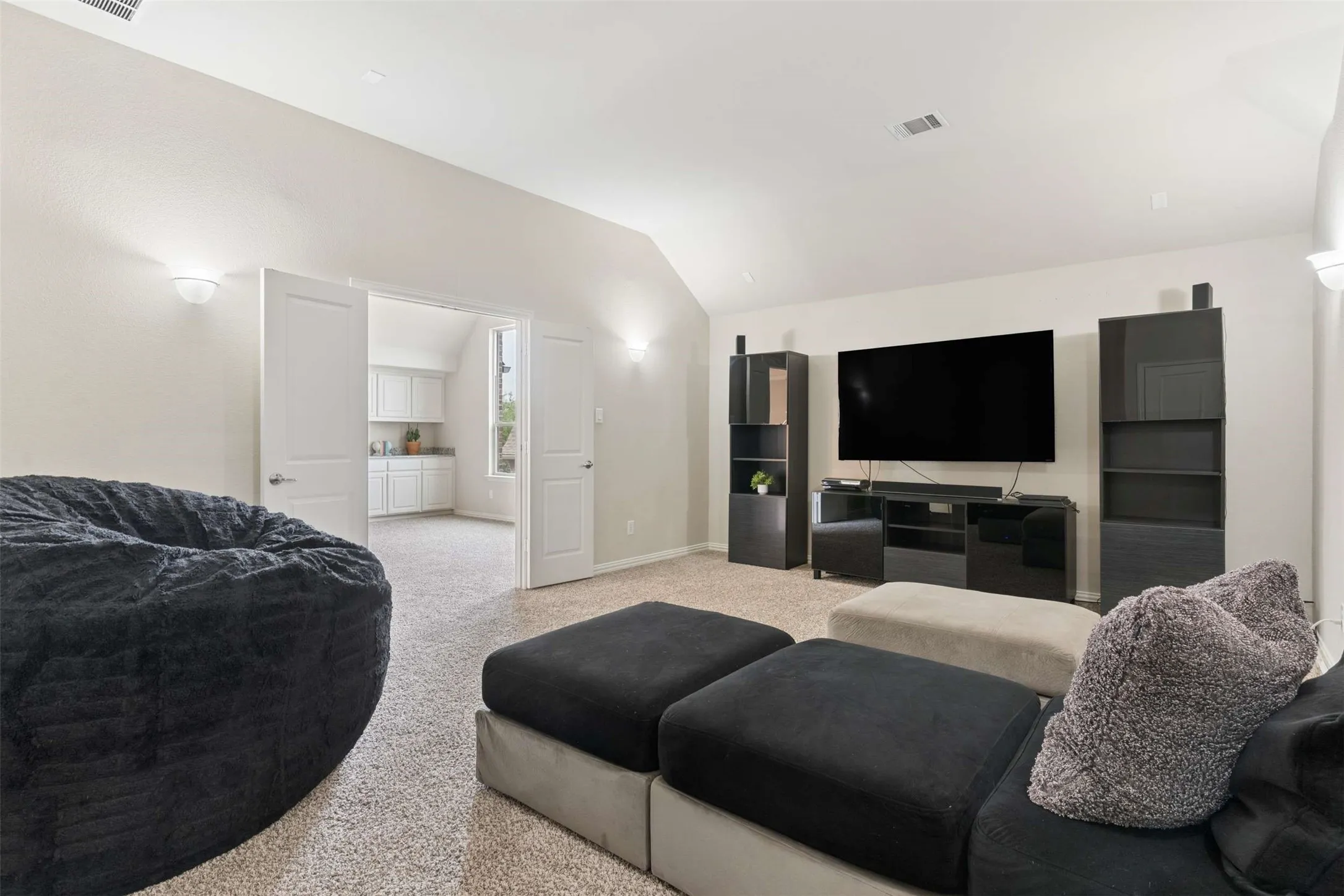 Single Family Residence For Sale in Denton County , 2689 Forest Breeze Drive, Frisco, Texas 75034, 5 Bedroom, 4 Bathroom, 3 Garage spaces, 4,051 Sqft, built in 2014, mls#21338749, Real Estate Agent in Frisco, Homes For Sale in Denton county, Homes For Sale in Frisco, Realtor in Frisco Texas, Real Estate Brokerage Independent Realty Texas, Luminita Cordes Realtor