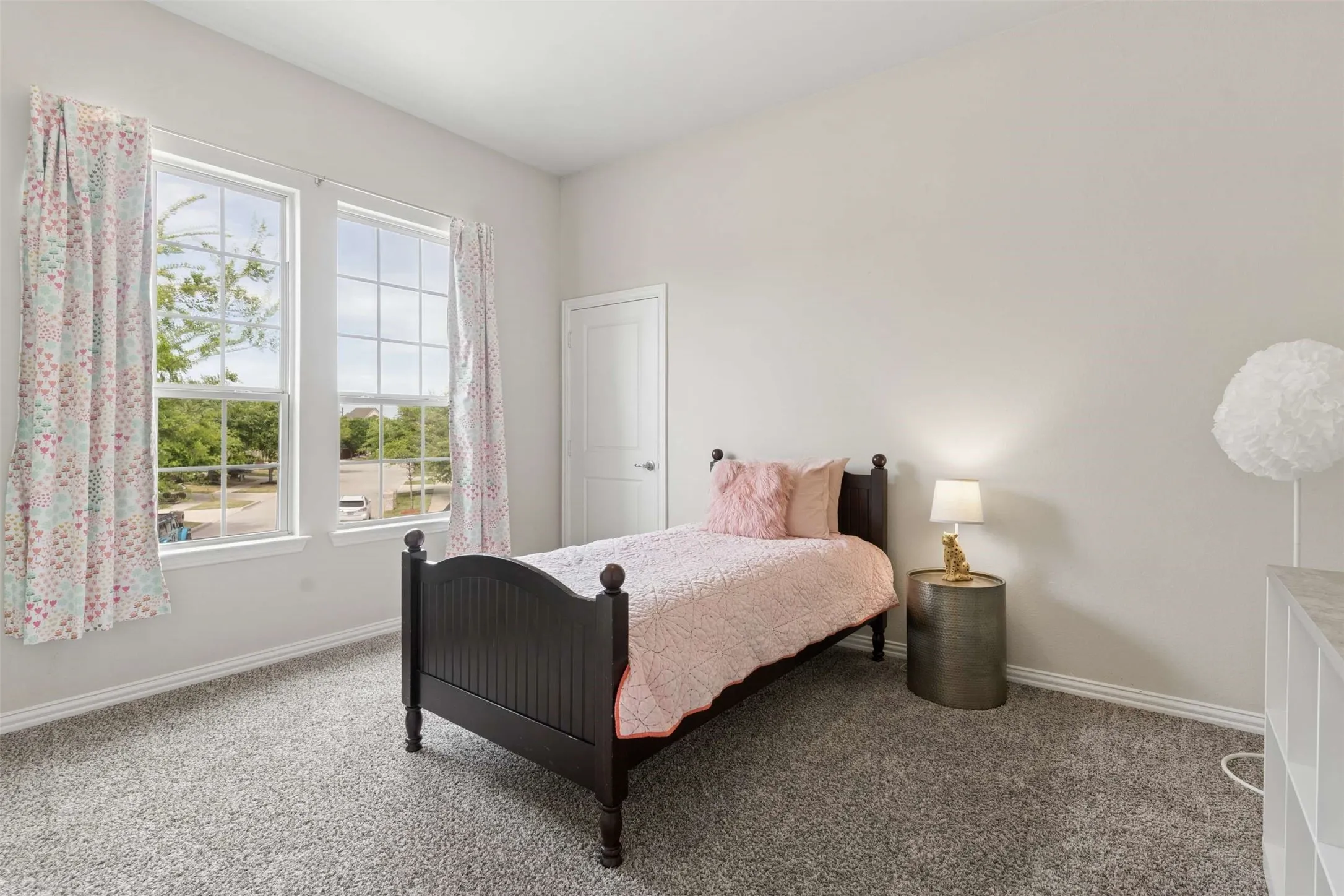 Single Family Residence For Sale in Denton County , 2689 Forest Breeze Drive, Frisco, Texas 75034, 5 Bedroom, 4 Bathroom, 3 Garage spaces, 4,051 Sqft, built in 2014, mls#21338749, Real Estate Agent in Frisco, Homes For Sale in Denton county, Homes For Sale in Frisco, Realtor in Frisco Texas, Real Estate Brokerage Independent Realty Texas, Luminita Cordes Realtor