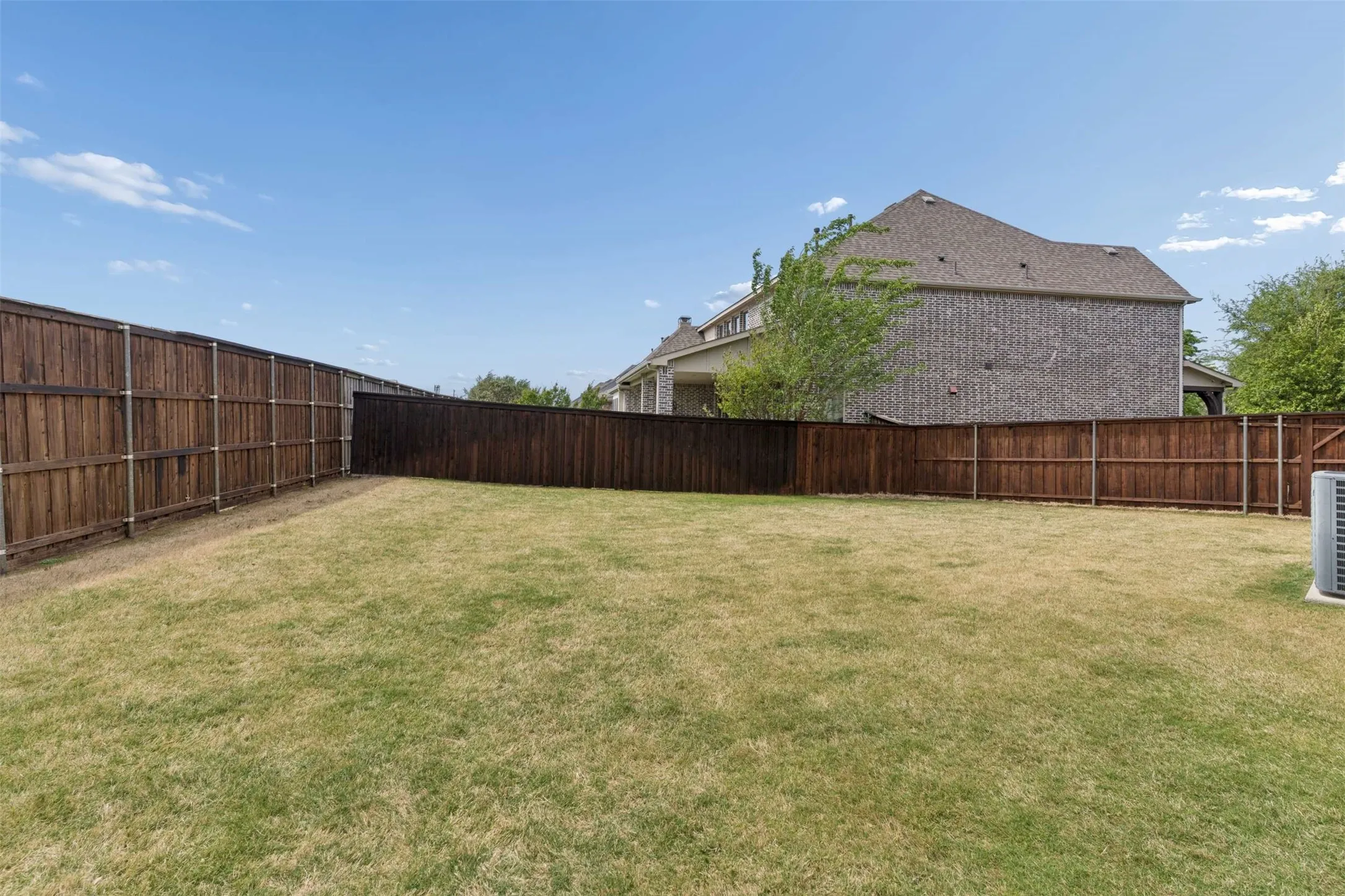 Single Family Residence For Sale in Denton County , 2689 Forest Breeze Drive, Frisco, Texas 75034, 5 Bedroom, 4 Bathroom, 3 Garage spaces, 4,051 Sqft, built in 2014, mls#21338749, Real Estate Agent in Frisco, Homes For Sale in Denton county, Homes For Sale in Frisco, Realtor in Frisco Texas, Real Estate Brokerage Independent Realty Texas, Luminita Cordes Realtor