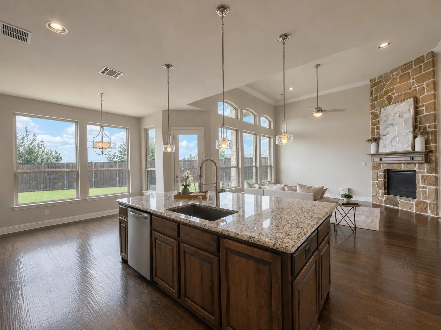 Single Family Residence For Sale in Denton County , 2689 Forest Breeze Drive, Frisco, Texas 75034, 5 Bedroom, 4 Bathroom, 3 Garage spaces, 4,051 Sqft, built in 2014, mls#21338749, Real Estate Agent in Frisco, Homes For Sale in Denton county, Homes For Sale in Frisco, Realtor in Frisco Texas, Real Estate Brokerage Independent Realty Texas, Luminita Cordes Realtor