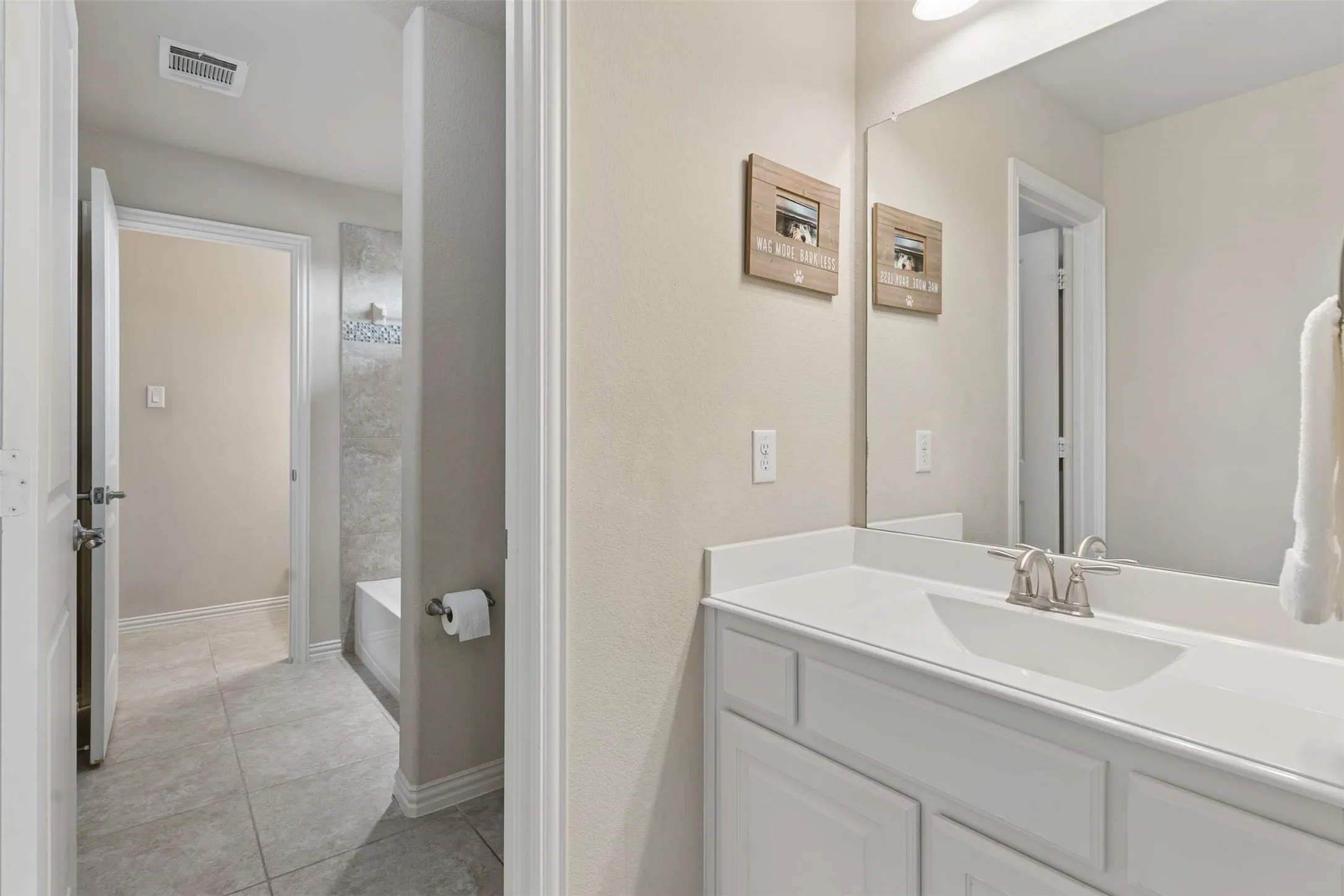 Single Family Residence For Sale in Denton County , 2689 Forest Breeze Drive, Frisco, Texas 75034, 5 Bedroom, 4 Bathroom, 3 Garage spaces, 4,051 Sqft, built in 2014, mls#21338749, Real Estate Agent in Frisco, Homes For Sale in Denton county, Homes For Sale in Frisco, Realtor in Frisco Texas, Real Estate Brokerage Independent Realty Texas, Luminita Cordes Realtor