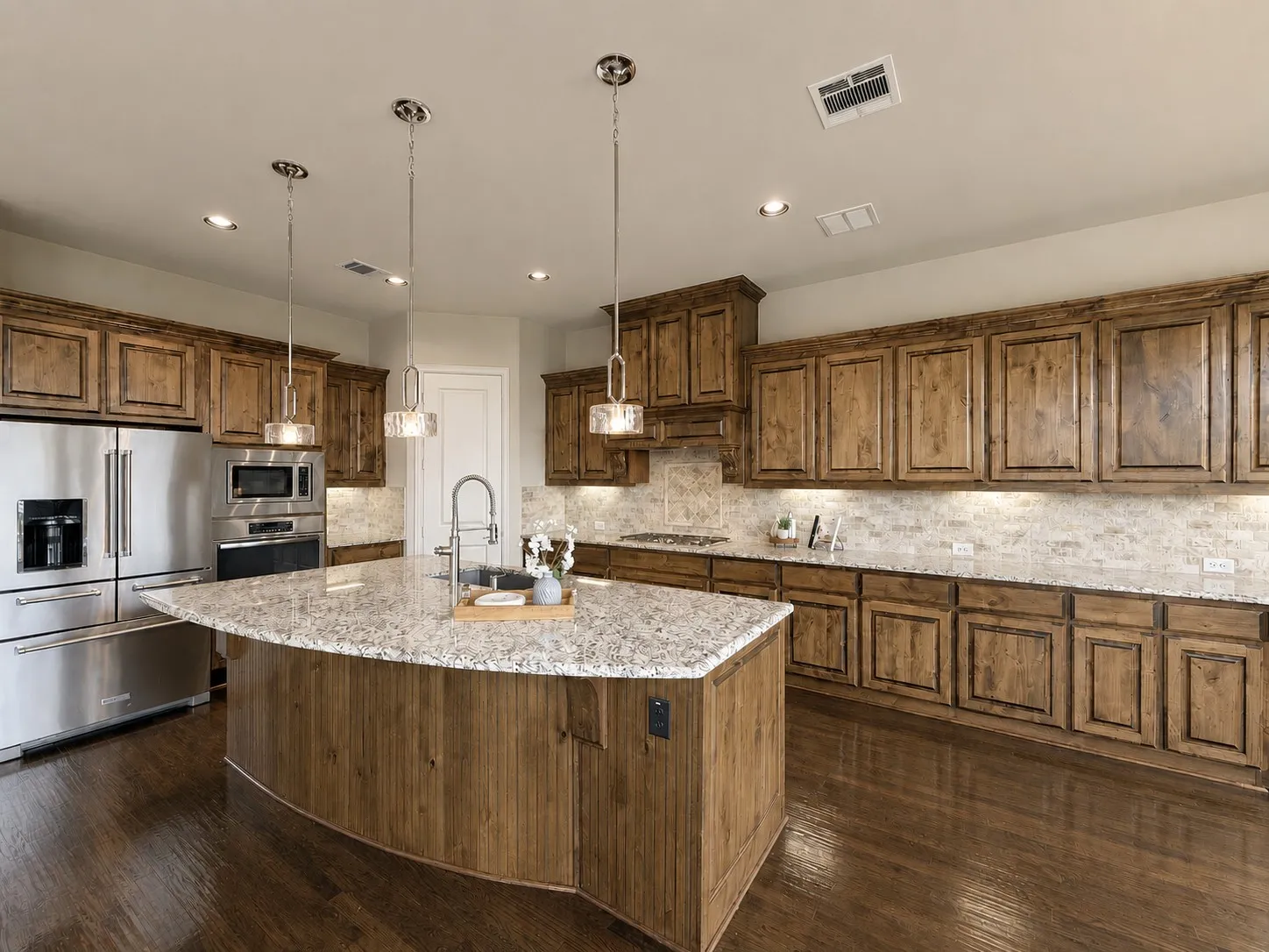 Single Family Residence For Sale in Denton County , 2689 Forest Breeze Drive, Frisco, Texas 75034, 5 Bedroom, 4 Bathroom, 3 Garage spaces, 4,051 Sqft, built in 2014, mls#21338749, Real Estate Agent in Frisco, Homes For Sale in Denton county, Homes For Sale in Frisco, Realtor in Frisco Texas, Real Estate Brokerage Independent Realty Texas, Luminita Cordes Realtor