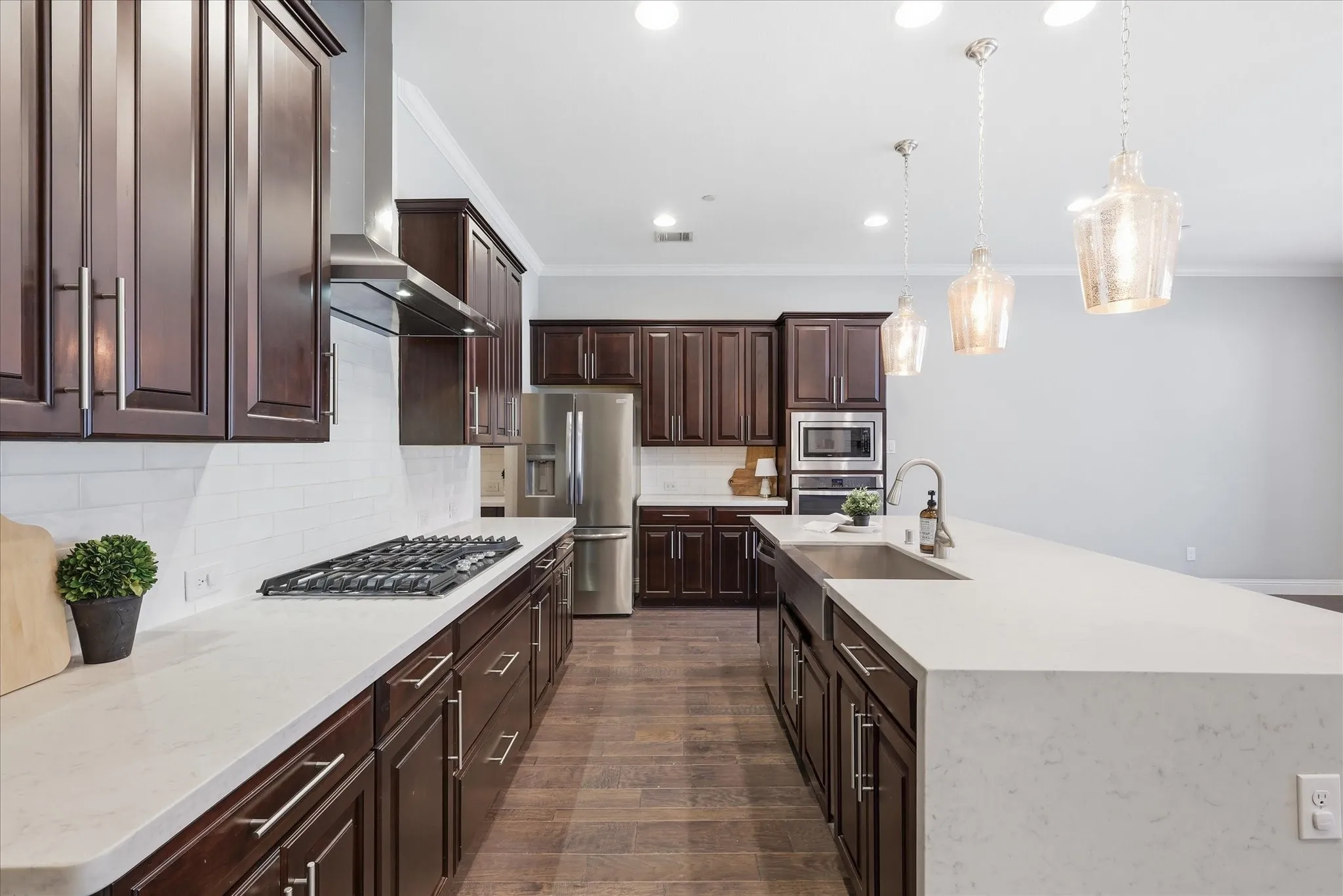 Townhouse For Sale in Dallas County , 521 Reale Drive, Irving, Texas 75039, 3 Bedroom, 4 Bathroom, 2 Garage spaces, 2,610 Sqft, built in 2016, mls#21338550, Real Estate Agent in Irving, Homes For Sale in Dallas county, Homes For Sale in Irving, Realtor in Irving Texas, Real Estate Brokerage Independent Realty Texas, Luminita Cordes Realtor