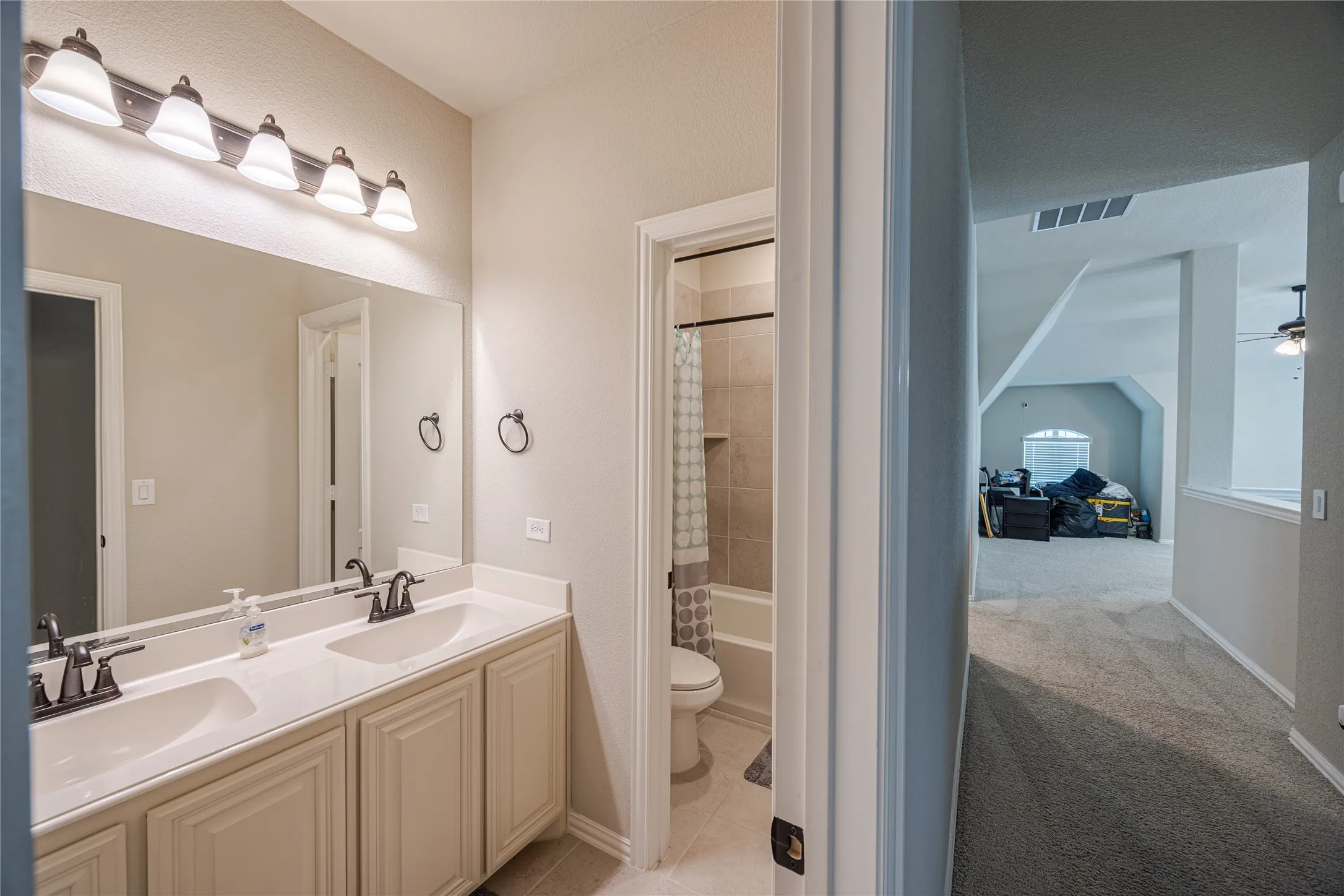 Single Family Residence For Sale in Rockwall County , 1519 Pisa Court, Mclendon Chisholm, Texas 75032, 5 Bedroom, 4 Bathroom, 3 Garage spaces, 3,261 Sqft, built in 2021, mls#21338681, Real Estate Agent in Mclendon Chisholm, Homes For Sale in Rockwall county, Homes For Sale in Mclendon Chisholm, Realtor in Mclendon Chisholm Texas, Real Estate Brokerage Independent Realty Texas, Luminita Cordes Realtor