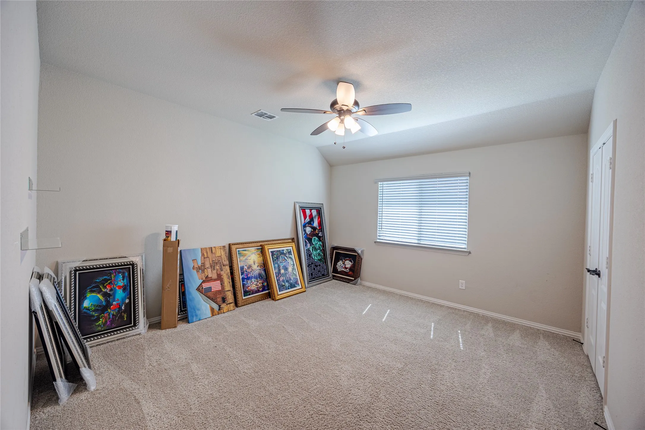 Single Family Residence For Sale in Rockwall County , 1519 Pisa Court, Mclendon Chisholm, Texas 75032, 5 Bedroom, 4 Bathroom, 3 Garage spaces, 3,261 Sqft, built in 2021, mls#21338681, Real Estate Agent in Mclendon Chisholm, Homes For Sale in Rockwall county, Homes For Sale in Mclendon Chisholm, Realtor in Mclendon Chisholm Texas, Real Estate Brokerage Independent Realty Texas, Luminita Cordes Realtor