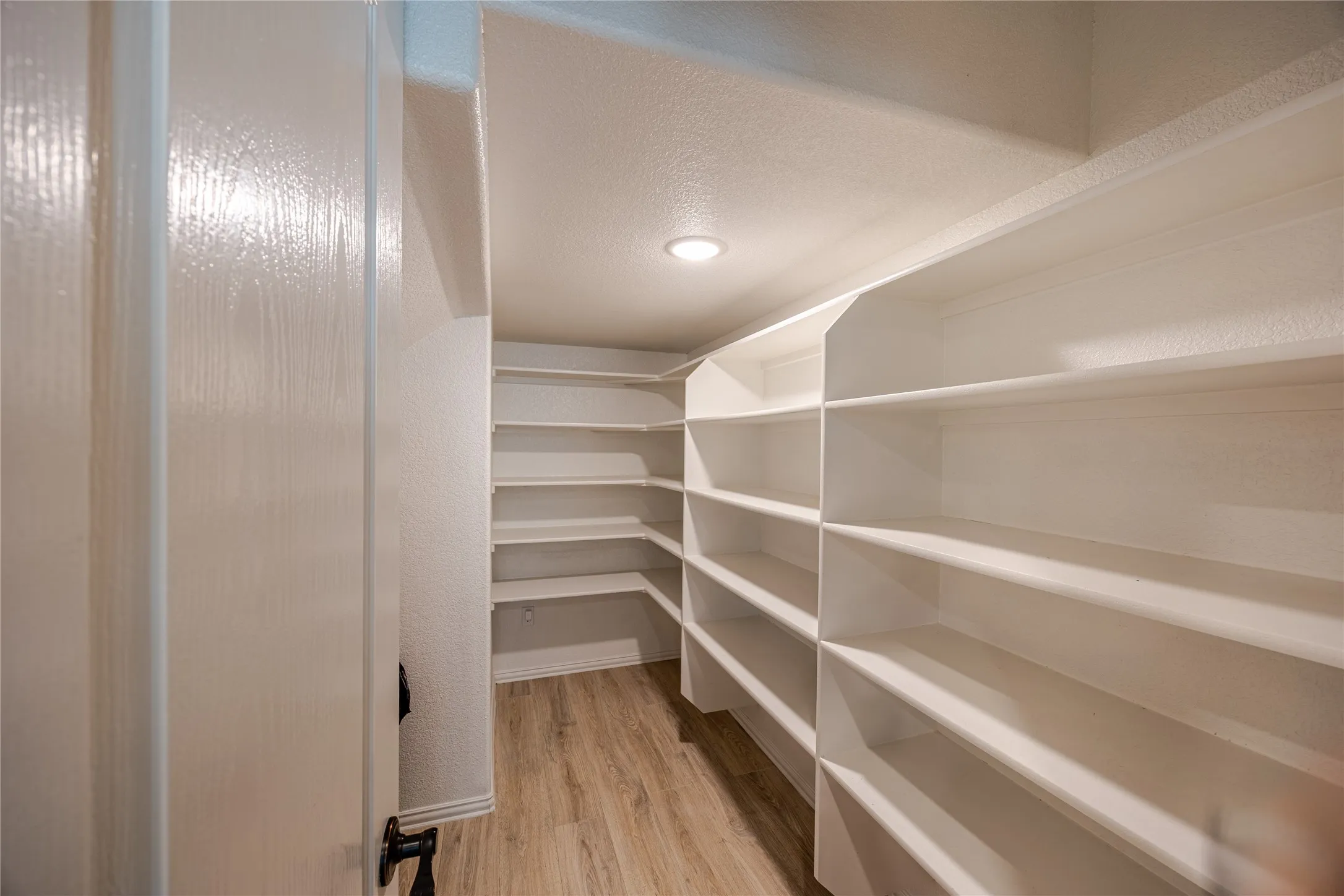 Single Family Residence For Sale in Rockwall County , 1519 Pisa Court, Mclendon Chisholm, Texas 75032, 5 Bedroom, 4 Bathroom, 3 Garage spaces, 3,261 Sqft, built in 2021, mls#21338681, Real Estate Agent in Mclendon Chisholm, Homes For Sale in Rockwall county, Homes For Sale in Mclendon Chisholm, Realtor in Mclendon Chisholm Texas, Real Estate Brokerage Independent Realty Texas, Luminita Cordes Realtor