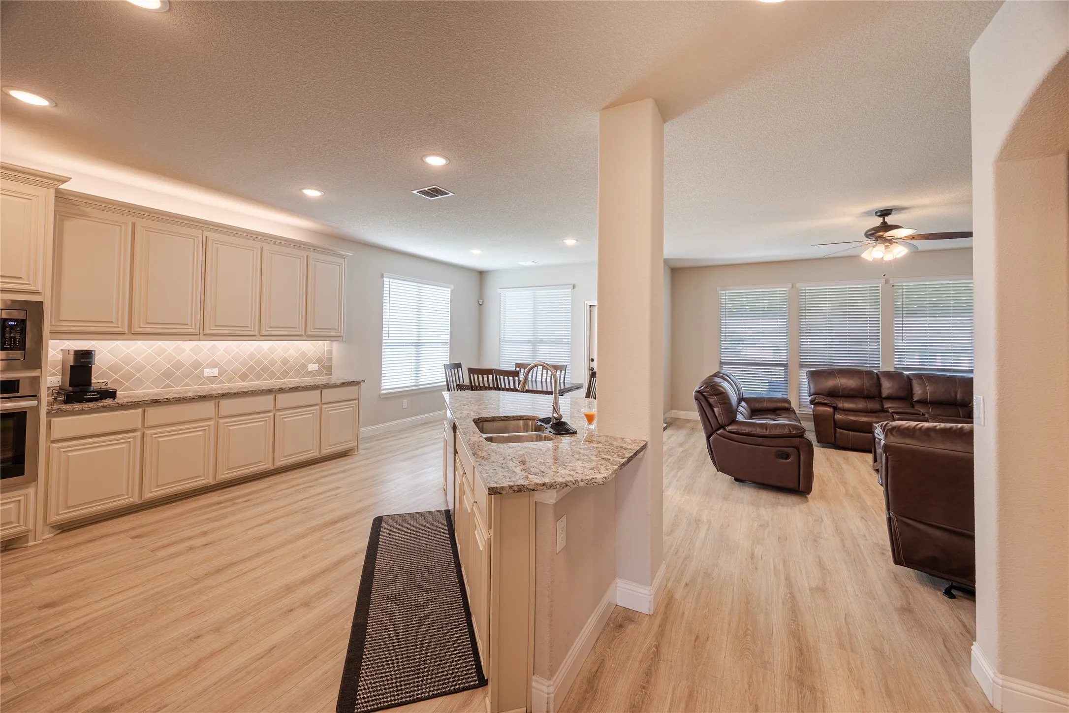 Single Family Residence For Sale in Rockwall County , 1519 Pisa Court, Mclendon Chisholm, Texas 75032, 5 Bedroom, 4 Bathroom, 3 Garage spaces, 3,261 Sqft, built in 2021, mls#21338681, Real Estate Agent in Mclendon Chisholm, Homes For Sale in Rockwall county, Homes For Sale in Mclendon Chisholm, Realtor in Mclendon Chisholm Texas, Real Estate Brokerage Independent Realty Texas, Luminita Cordes Realtor