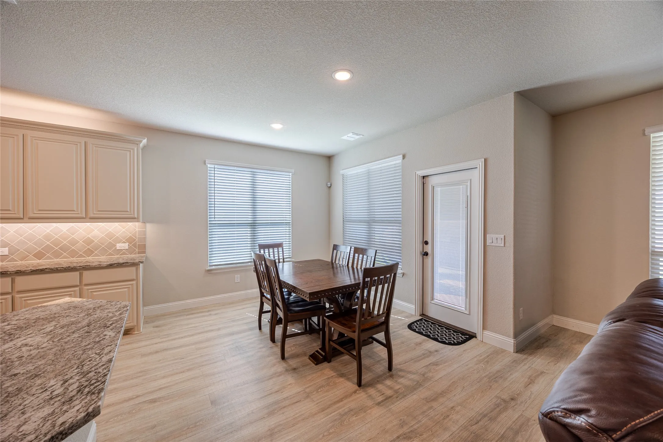 Single Family Residence For Sale in Rockwall County , 1519 Pisa Court, Mclendon Chisholm, Texas 75032, 5 Bedroom, 4 Bathroom, 3 Garage spaces, 3,261 Sqft, built in 2021, mls#21338681, Real Estate Agent in Mclendon Chisholm, Homes For Sale in Rockwall county, Homes For Sale in Mclendon Chisholm, Realtor in Mclendon Chisholm Texas, Real Estate Brokerage Independent Realty Texas, Luminita Cordes Realtor