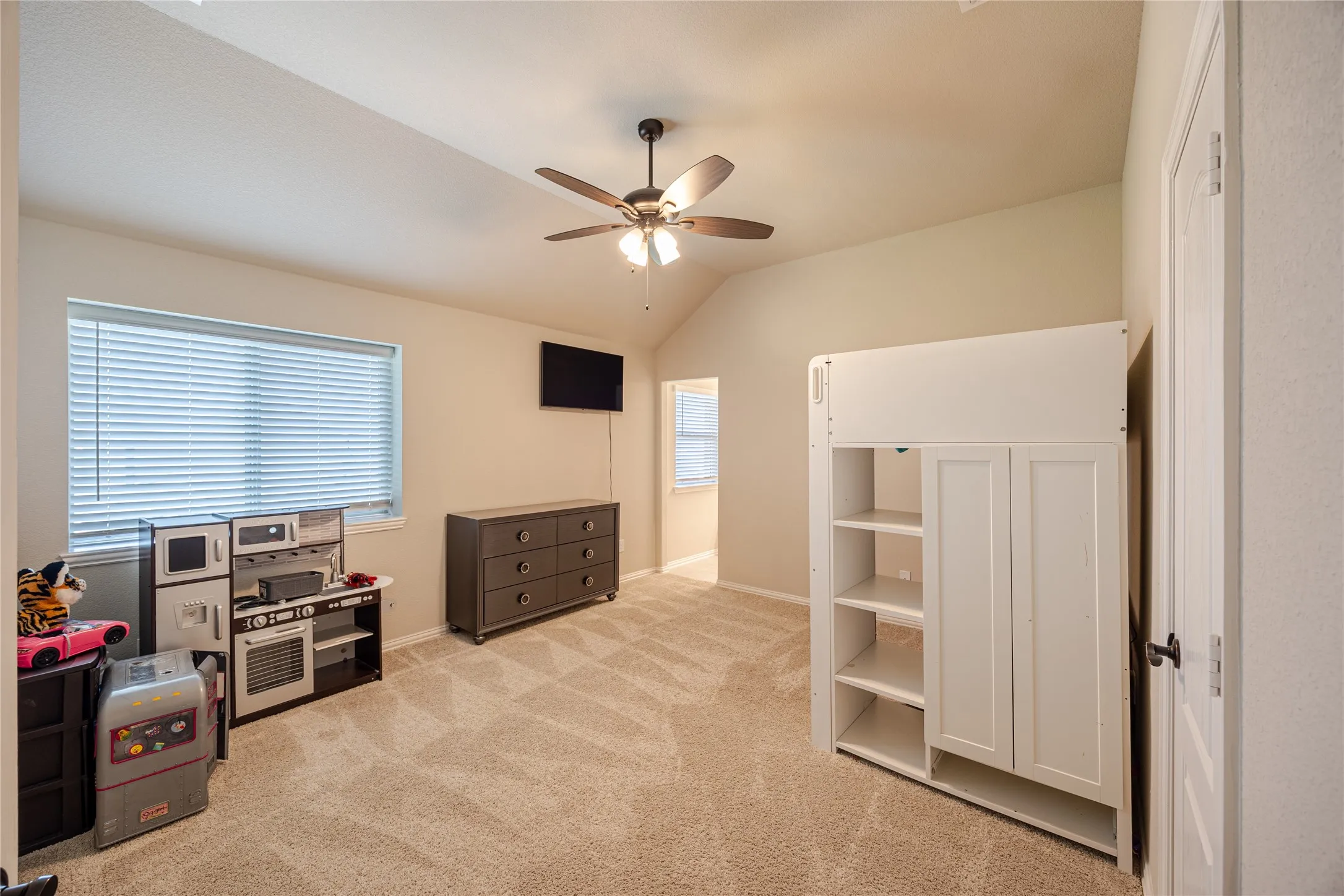 Single Family Residence For Sale in Rockwall County , 1519 Pisa Court, Mclendon Chisholm, Texas 75032, 5 Bedroom, 4 Bathroom, 3 Garage spaces, 3,261 Sqft, built in 2021, mls#21338681, Real Estate Agent in Mclendon Chisholm, Homes For Sale in Rockwall county, Homes For Sale in Mclendon Chisholm, Realtor in Mclendon Chisholm Texas, Real Estate Brokerage Independent Realty Texas, Luminita Cordes Realtor