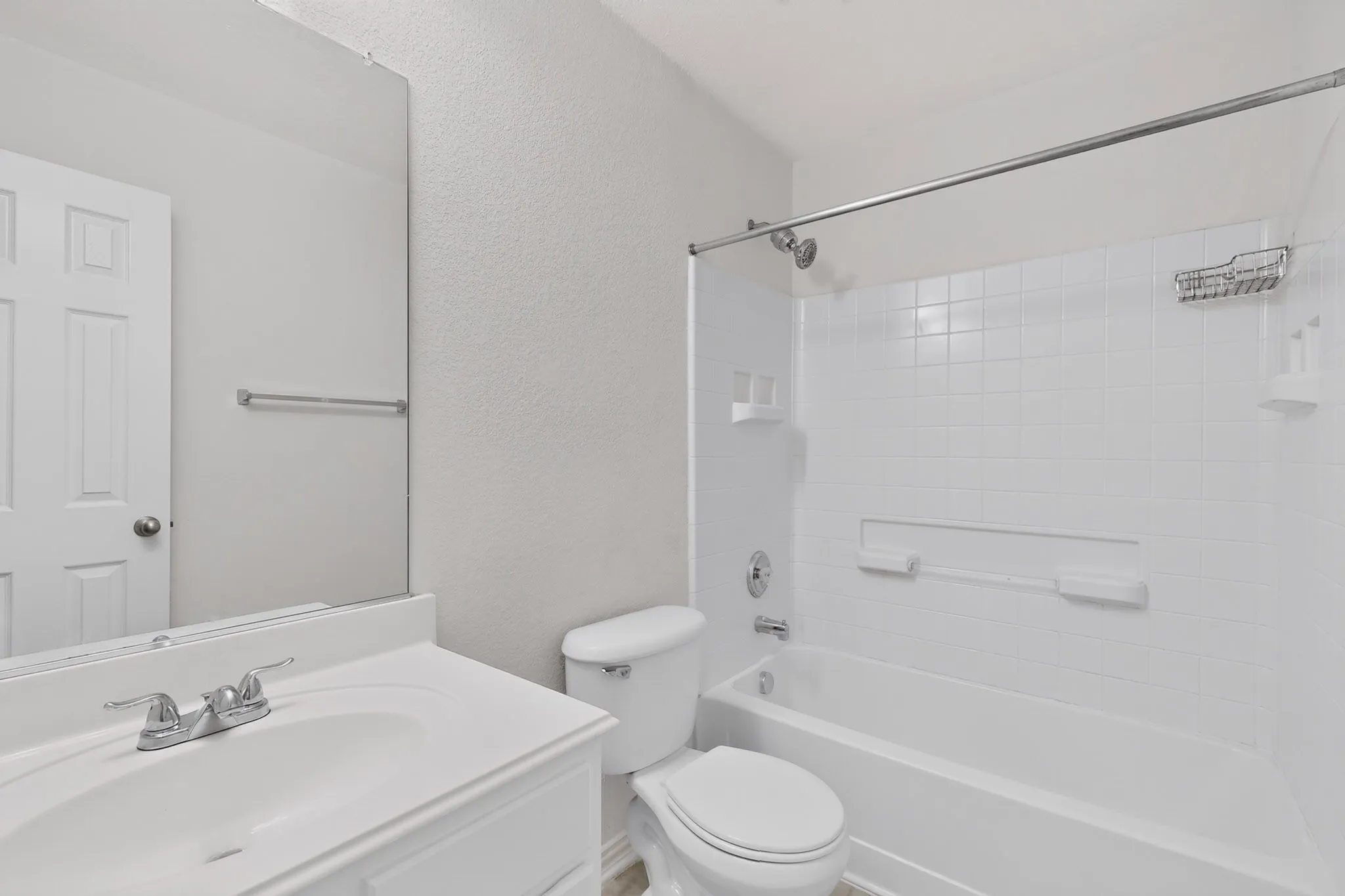 Single Family Residence For Sale in Dallas County , 1320 Clearwater Drive, Grand Prairie, Texas 75052, 3 Bedroom, 2 Bathroom, 2 Garage spaces, 1,844 Sqft, built in 2006, mls#21338240, Real Estate Agent in Grand Prairie, Homes For Sale in Dallas county, Homes For Sale in Grand Prairie, Realtor in Grand Prairie Texas, Real Estate Brokerage Independent Realty Texas, Luminita Cordes Realtor