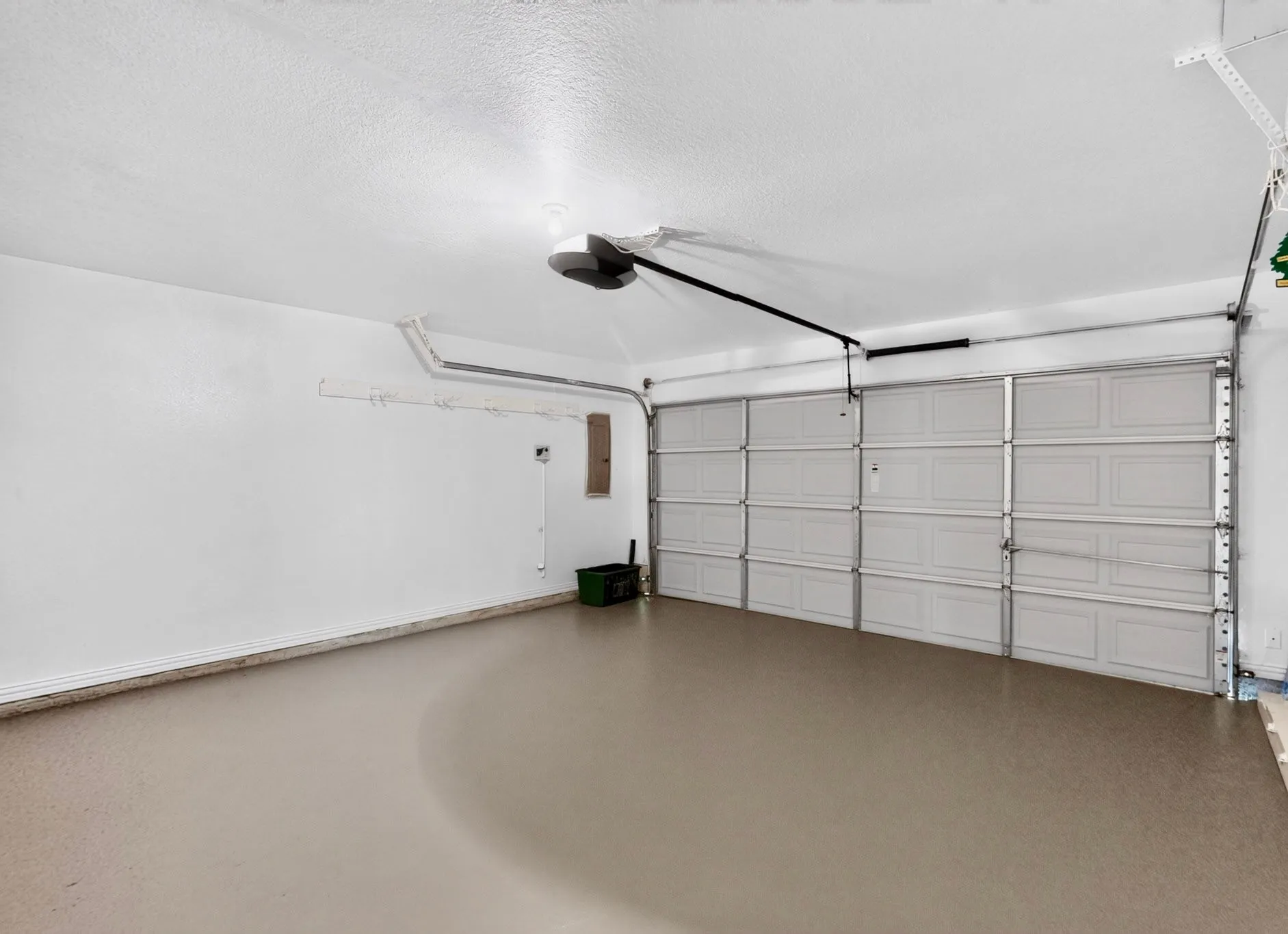 Single Family Residence For Sale in Dallas County , 1320 Clearwater Drive, Grand Prairie, Texas 75052, 3 Bedroom, 2 Bathroom, 2 Garage spaces, 1,844 Sqft, built in 2006, mls#21338240, Real Estate Agent in Grand Prairie, Homes For Sale in Dallas county, Homes For Sale in Grand Prairie, Realtor in Grand Prairie Texas, Real Estate Brokerage Independent Realty Texas, Luminita Cordes Realtor