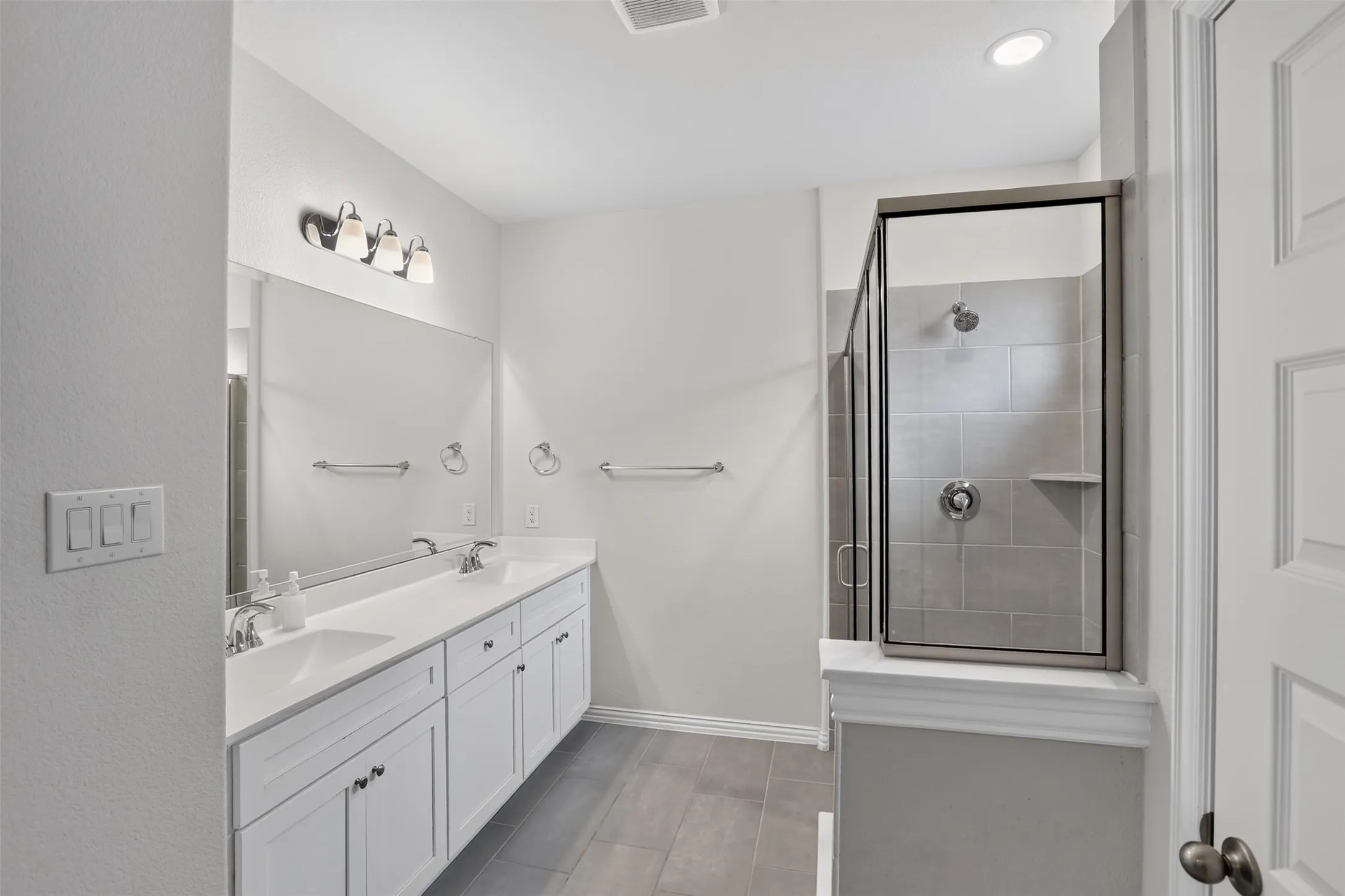 Single Family Residence For Sale in Dallas County , 3411 Scotsman Road, Sachse, Texas 75048, 4 Bedroom, 3 Bathroom, 2 Garage spaces, 2,194 Sqft, built in 2023, mls#21333962, Real Estate Agent in Sachse, Homes For Sale in Dallas county, Homes For Sale in Sachse, Realtor in Sachse Texas, Real Estate Brokerage Independent Realty Texas, Luminita Cordes Realtor