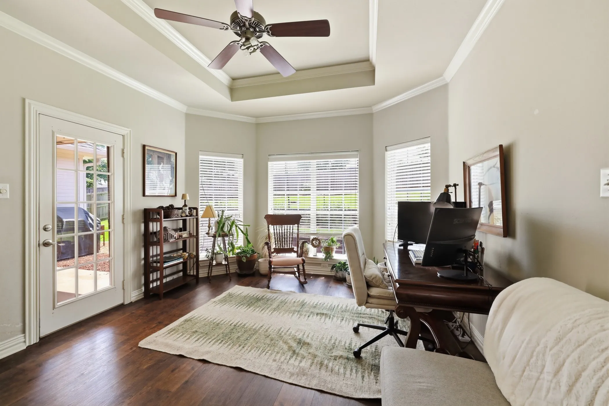 Single Family Residence For Sale in Gregg County , 313 Ithaca Drive, Longview, Texas 75604, 4 Bedroom, 2 Bathroom, 2 Garage spaces, 2,382 Sqft, built in 2002, mls#21338099, Real Estate Agent in Longview, Homes For Sale in Gregg county, Homes For Sale in Longview, Realtor in Longview Texas, Real Estate Brokerage Independent Realty Texas, Luminita Cordes Realtor