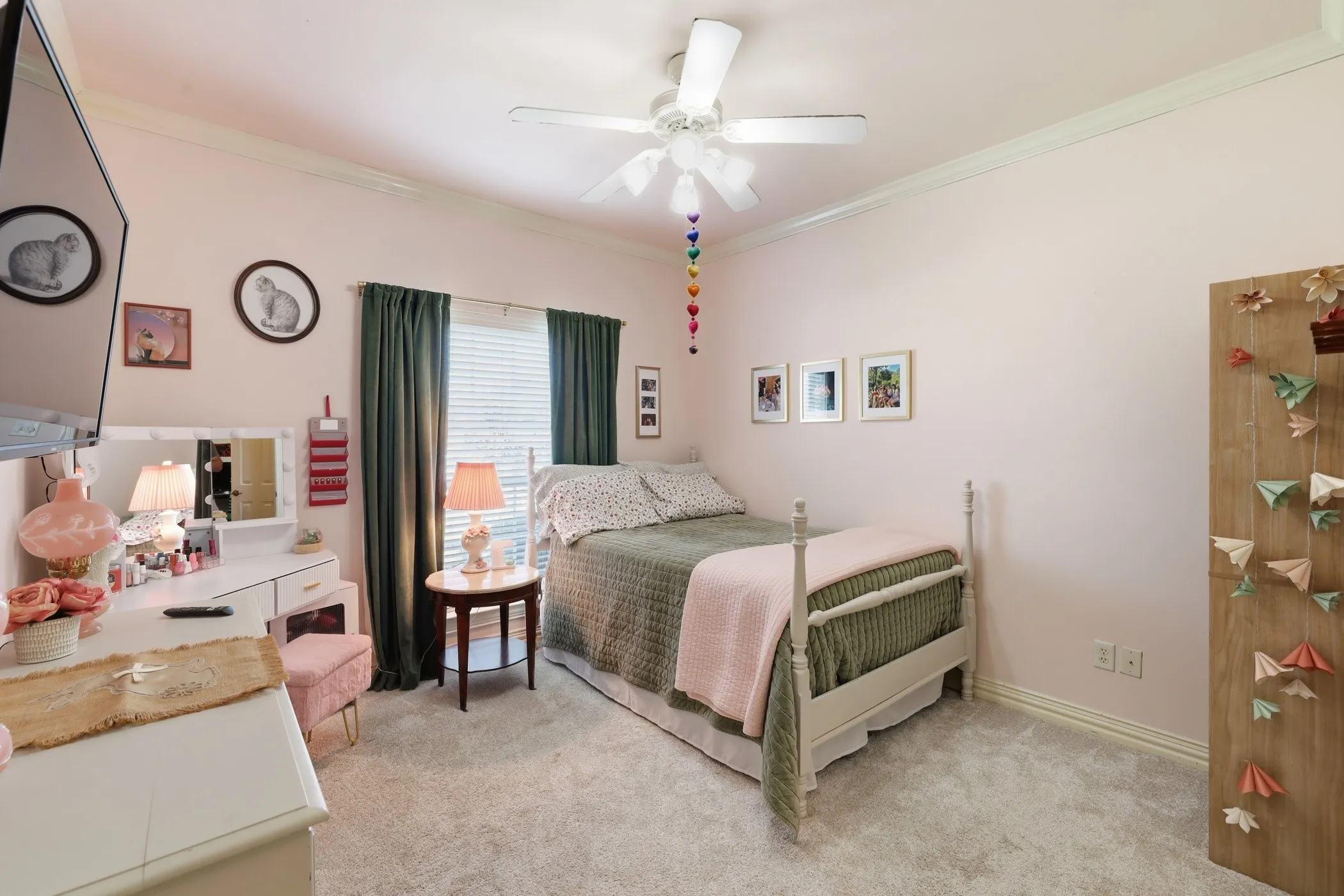 Single Family Residence For Sale in Gregg County , 313 Ithaca Drive, Longview, Texas 75604, 4 Bedroom, 2 Bathroom, 2 Garage spaces, 2,382 Sqft, built in 2002, mls#21338099, Real Estate Agent in Longview, Homes For Sale in Gregg county, Homes For Sale in Longview, Realtor in Longview Texas, Real Estate Brokerage Independent Realty Texas, Luminita Cordes Realtor