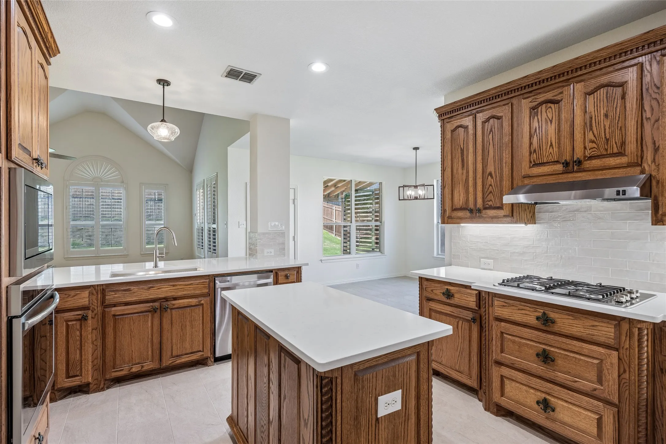 Stunning quartz countertops
