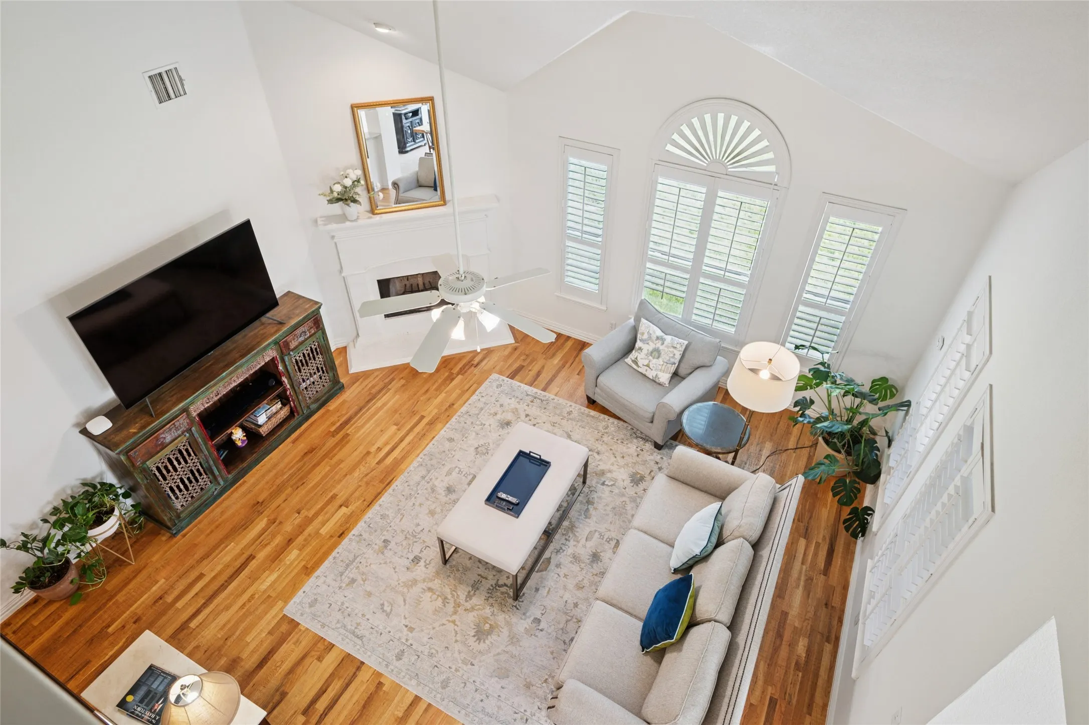 Single Family Residence For Sale in Tarrant County , 5224 Winterberry Court, Fort Worth, Texas 76244, 4 Bedroom, 3 Bathroom, 3 Garage spaces, 3,473 Sqft, built in 2004, Price $569,900, mls#21339065, Real Estate Agent in Fort Worth, Homes For Sale in Tarrant county, Homes For Sale in Fort Worth, Realtor in Fort Worth Texas, Real Estate Brokerage Independent Realty Texas, Luminita Cordes Realtor