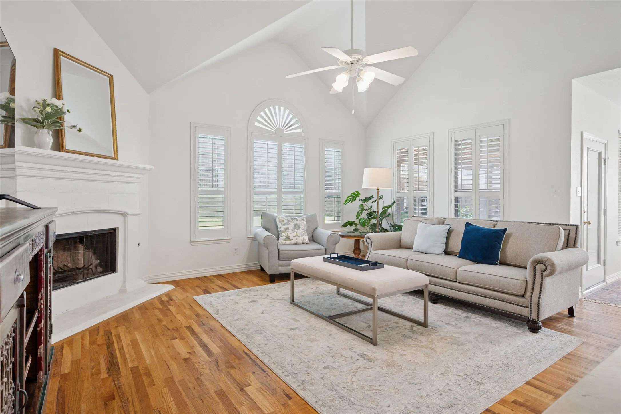 Single Family Residence For Sale in Tarrant County , 5224 Winterberry Court, Fort Worth, Texas 76244, 4 Bedroom, 3 Bathroom, 3 Garage spaces, 3,473 Sqft, built in 2004, Price $569,900, mls#21339065, Real Estate Agent in Fort Worth, Homes For Sale in Tarrant county, Homes For Sale in Fort Worth, Realtor in Fort Worth Texas, Real Estate Brokerage Independent Realty Texas, Luminita Cordes Realtor