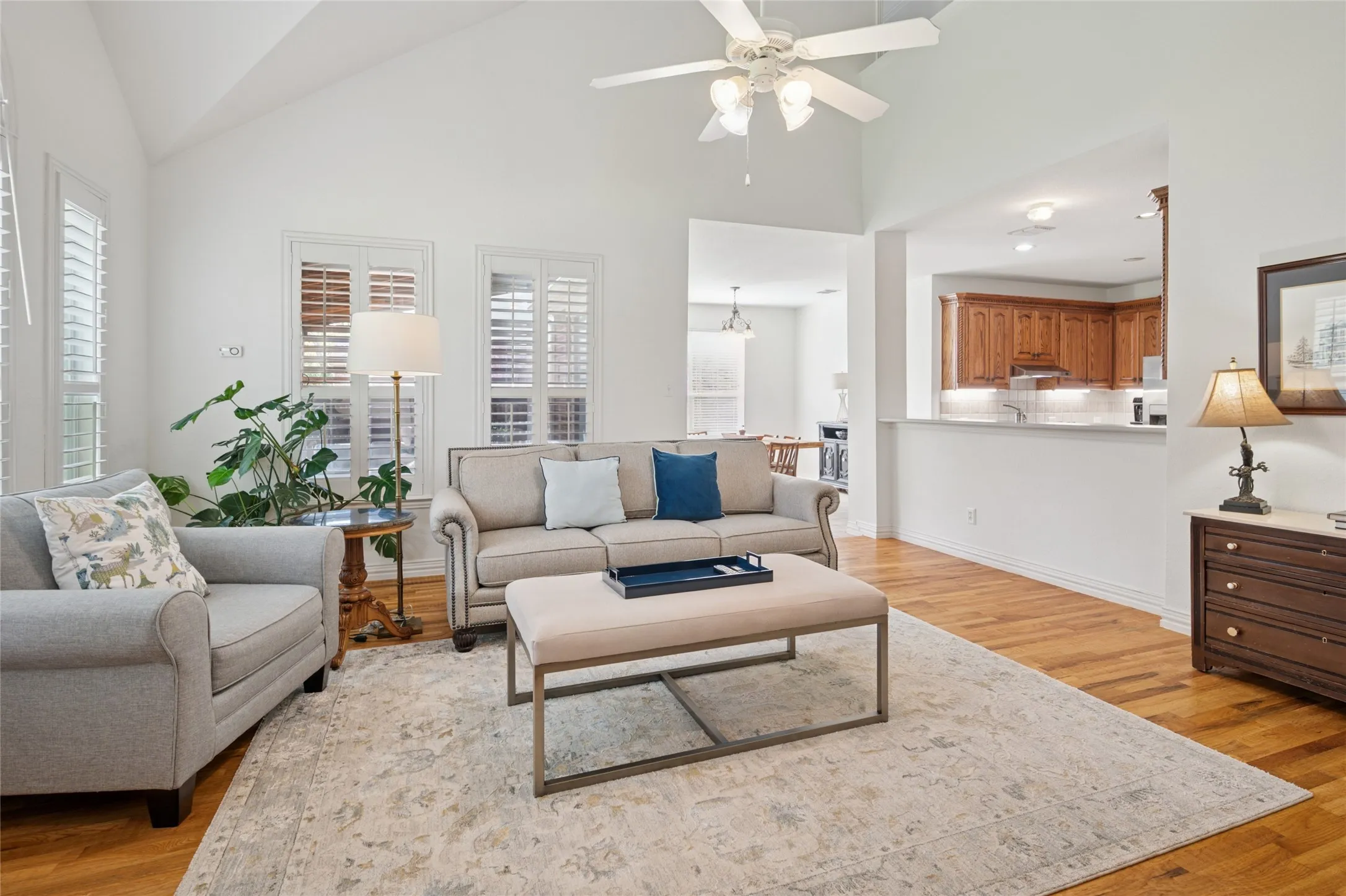 Single Family Residence For Sale in Tarrant County , 5224 Winterberry Court, Fort Worth, Texas 76244, 4 Bedroom, 3 Bathroom, 3 Garage spaces, 3,473 Sqft, built in 2004, Price $569,900, mls#21339065, Real Estate Agent in Fort Worth, Homes For Sale in Tarrant county, Homes For Sale in Fort Worth, Realtor in Fort Worth Texas, Real Estate Brokerage Independent Realty Texas, Luminita Cordes Realtor