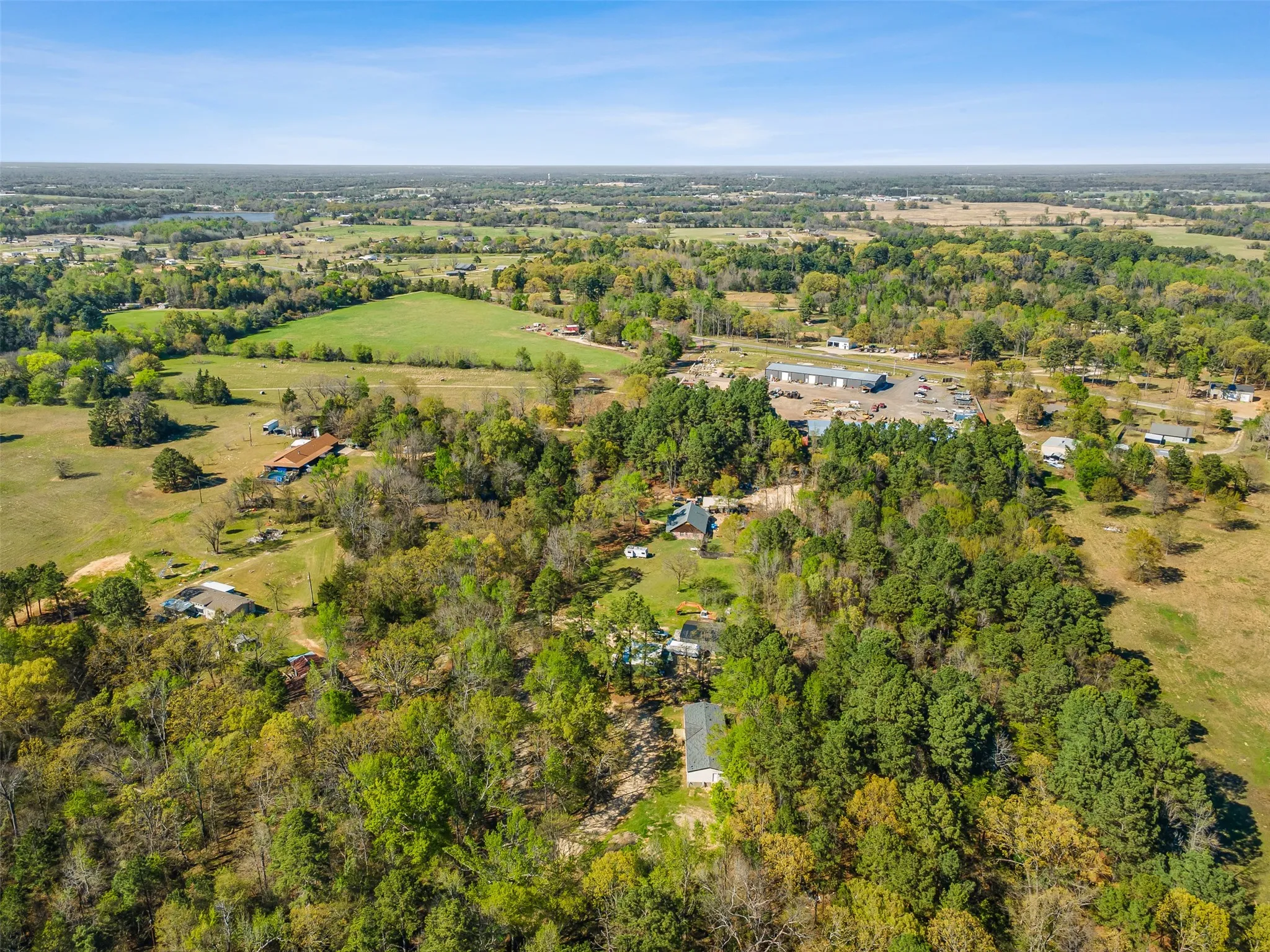 Mobile Home For Sale in Franklin (TX) County , 180 SE County Road 4275, Mount Vernon, Texas 76384, 4 Bedroom, 3 Bathroom, Garage spaces, 2,128 Sqft, built in 2004, mls#21339048, Real Estate Agent in Mount Vernon, Homes For Sale in Franklin (TX) county, Homes For Sale in Mount Vernon, Realtor in Mount Vernon Texas, Real Estate Brokerage Independent Realty Texas, Luminita Cordes Realtor