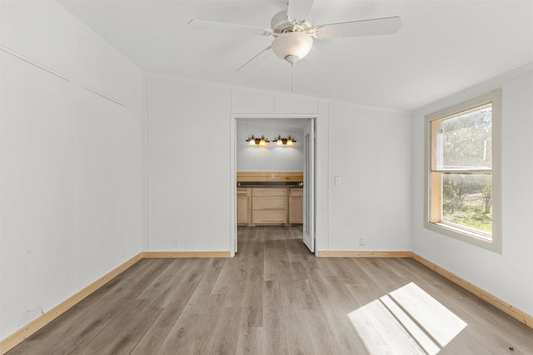 Mobile Home For Sale in Franklin (TX) County , 180 SE County Road 4275, Mount Vernon, Texas 76384, 4 Bedroom, 3 Bathroom, Garage spaces, 2,128 Sqft, built in 2004, mls#21339048, Real Estate Agent in Mount Vernon, Homes For Sale in Franklin (TX) county, Homes For Sale in Mount Vernon, Realtor in Mount Vernon Texas, Real Estate Brokerage Independent Realty Texas, Luminita Cordes Realtor