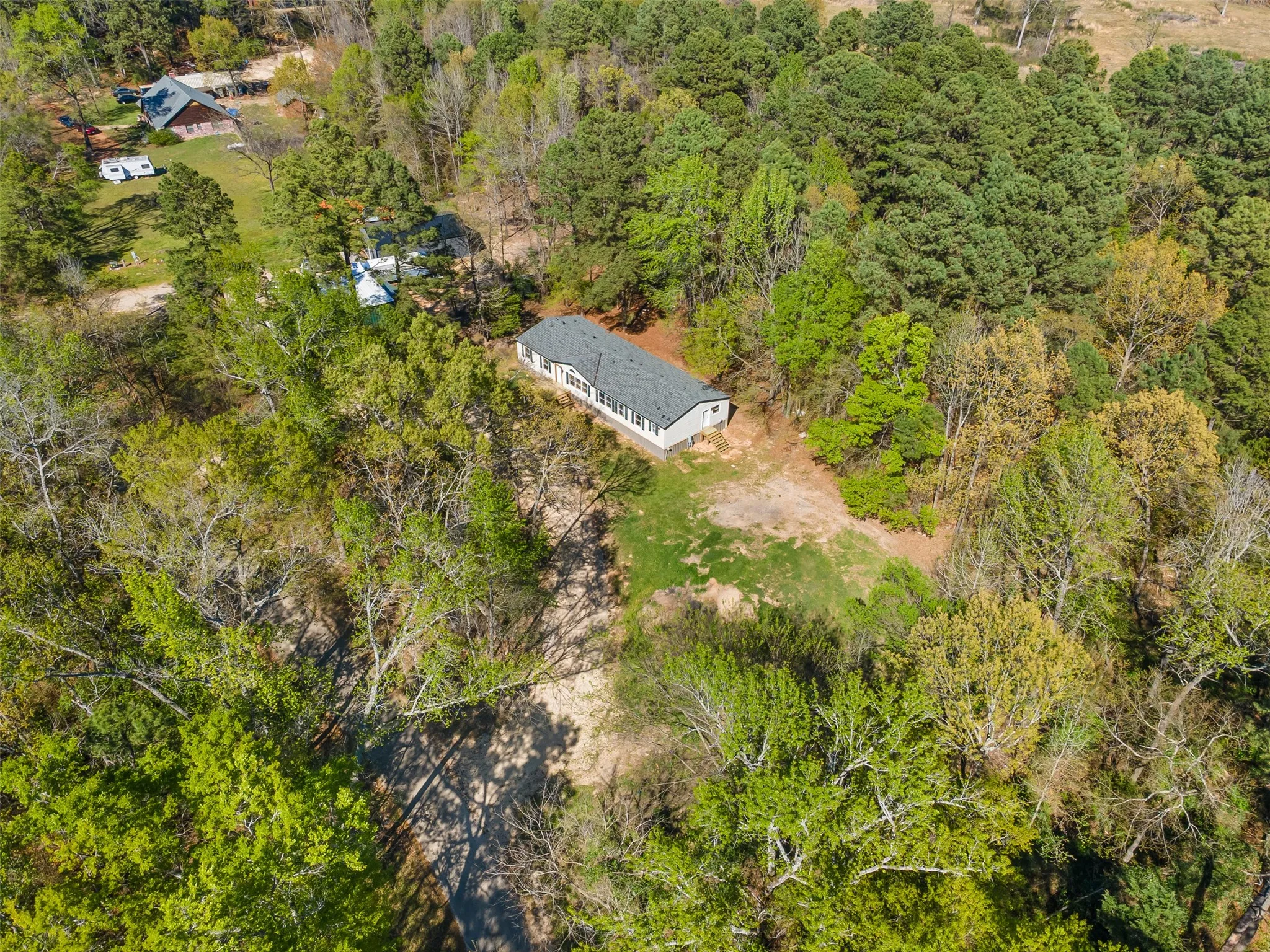 Mobile Home For Sale in Franklin (TX) County , 180 SE County Road 4275, Mount Vernon, Texas 76384, 4 Bedroom, 3 Bathroom, Garage spaces, 2,128 Sqft, built in 2004, mls#21339048, Real Estate Agent in Mount Vernon, Homes For Sale in Franklin (TX) county, Homes For Sale in Mount Vernon, Realtor in Mount Vernon Texas, Real Estate Brokerage Independent Realty Texas, Luminita Cordes Realtor