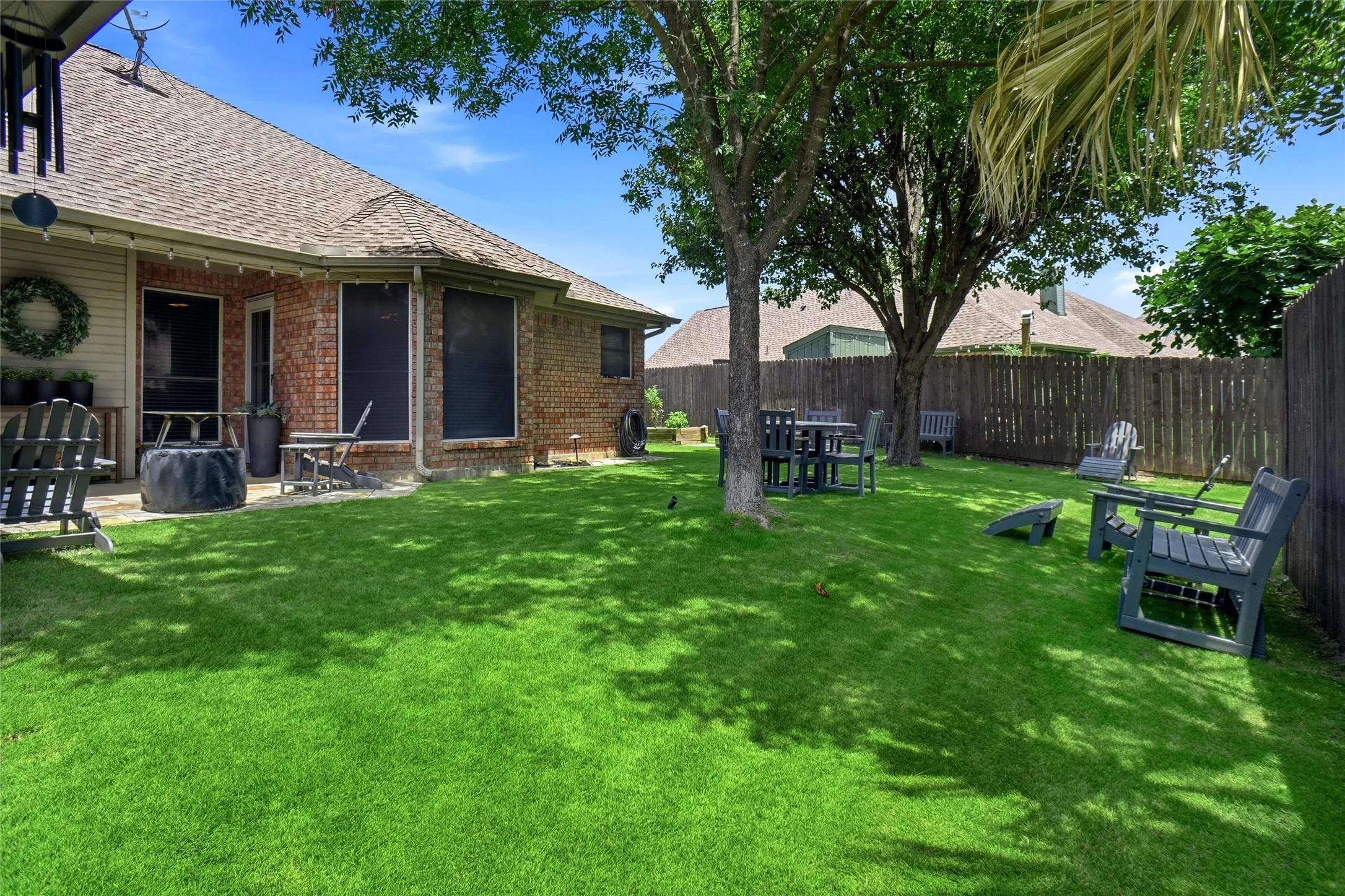 Single Family Residence For Sale in Denton County , 106 Honeysuckle Drive, Justin, Texas 76247, 4 Bedroom, 2 Bathroom, 2 Garage spaces, 2,209 Sqft, built in 1998, mls#21336097, Real Estate Agent in Justin, Homes For Sale in Denton county, Homes For Sale in Justin, Realtor in Justin Texas, Real Estate Brokerage Independent Realty Texas, Luminita Cordes Realtor