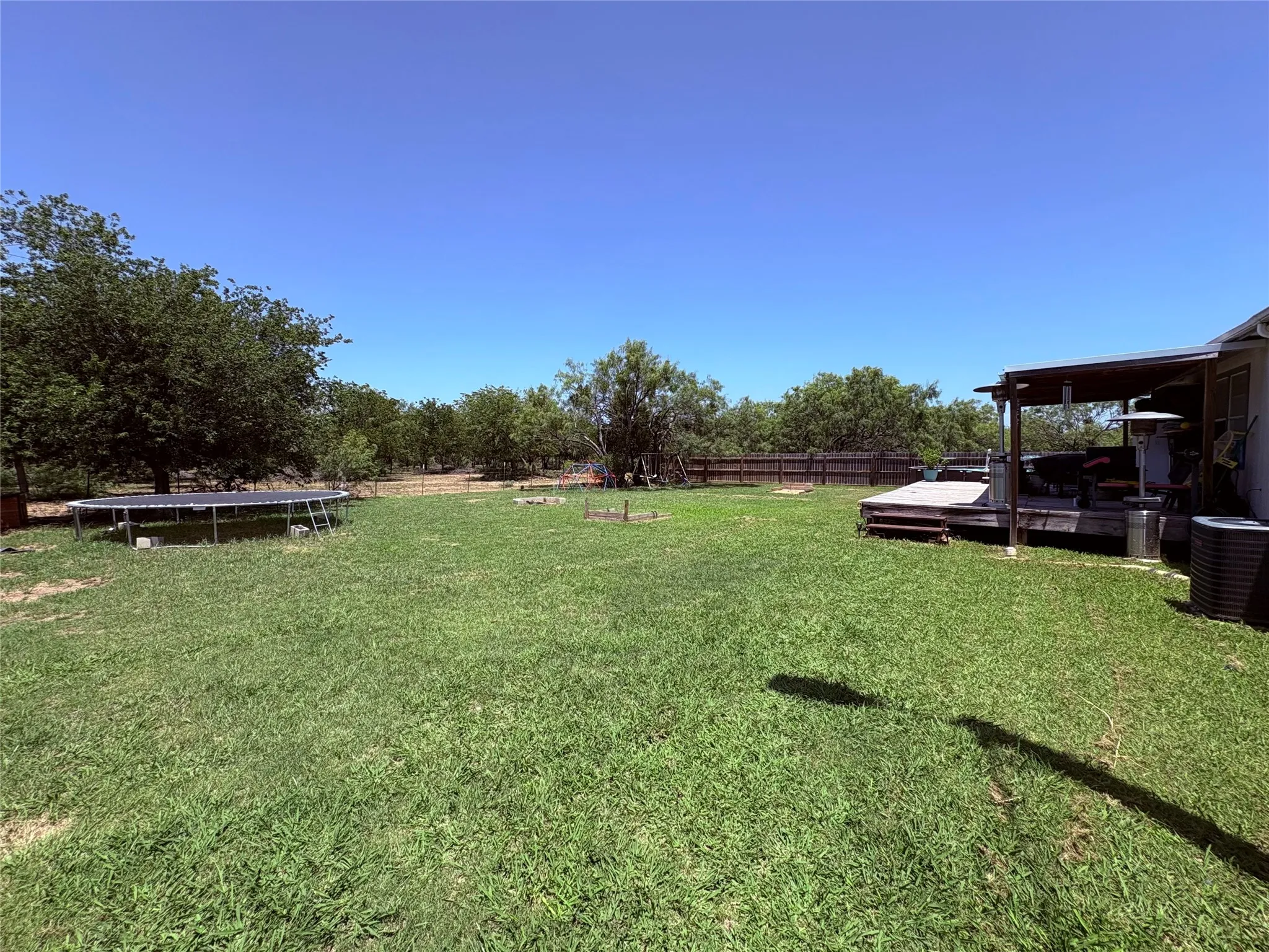 Mobile Home For Sale in Eastland County , 606 W 16th Street, Cisco, Texas 76437, 3 Bedroom, 2 Bathroom, Garage spaces, 1,512 Sqft, built in 1995, mls#21339078, Real Estate Agent in Cisco, Homes For Sale in Eastland county, Homes For Sale in Cisco, Realtor in Cisco Texas, Real Estate Brokerage Independent Realty Texas, Luminita Cordes Realtor