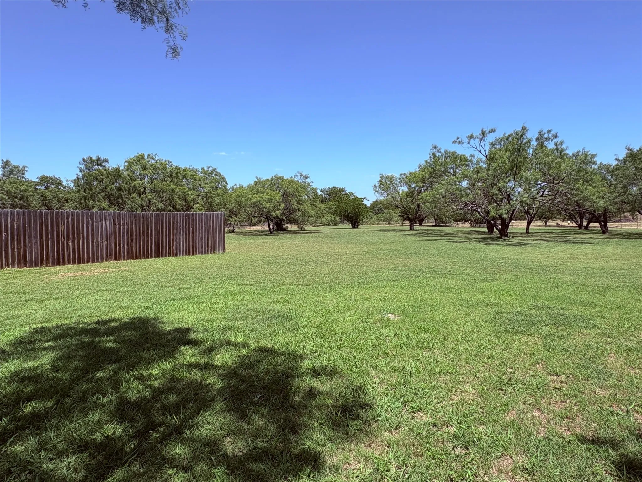 Mobile Home For Sale in Eastland County , 606 W 16th Street, Cisco, Texas 76437, 3 Bedroom, 2 Bathroom, Garage spaces, 1,512 Sqft, built in 1995, mls#21339078, Real Estate Agent in Cisco, Homes For Sale in Eastland county, Homes For Sale in Cisco, Realtor in Cisco Texas, Real Estate Brokerage Independent Realty Texas, Luminita Cordes Realtor