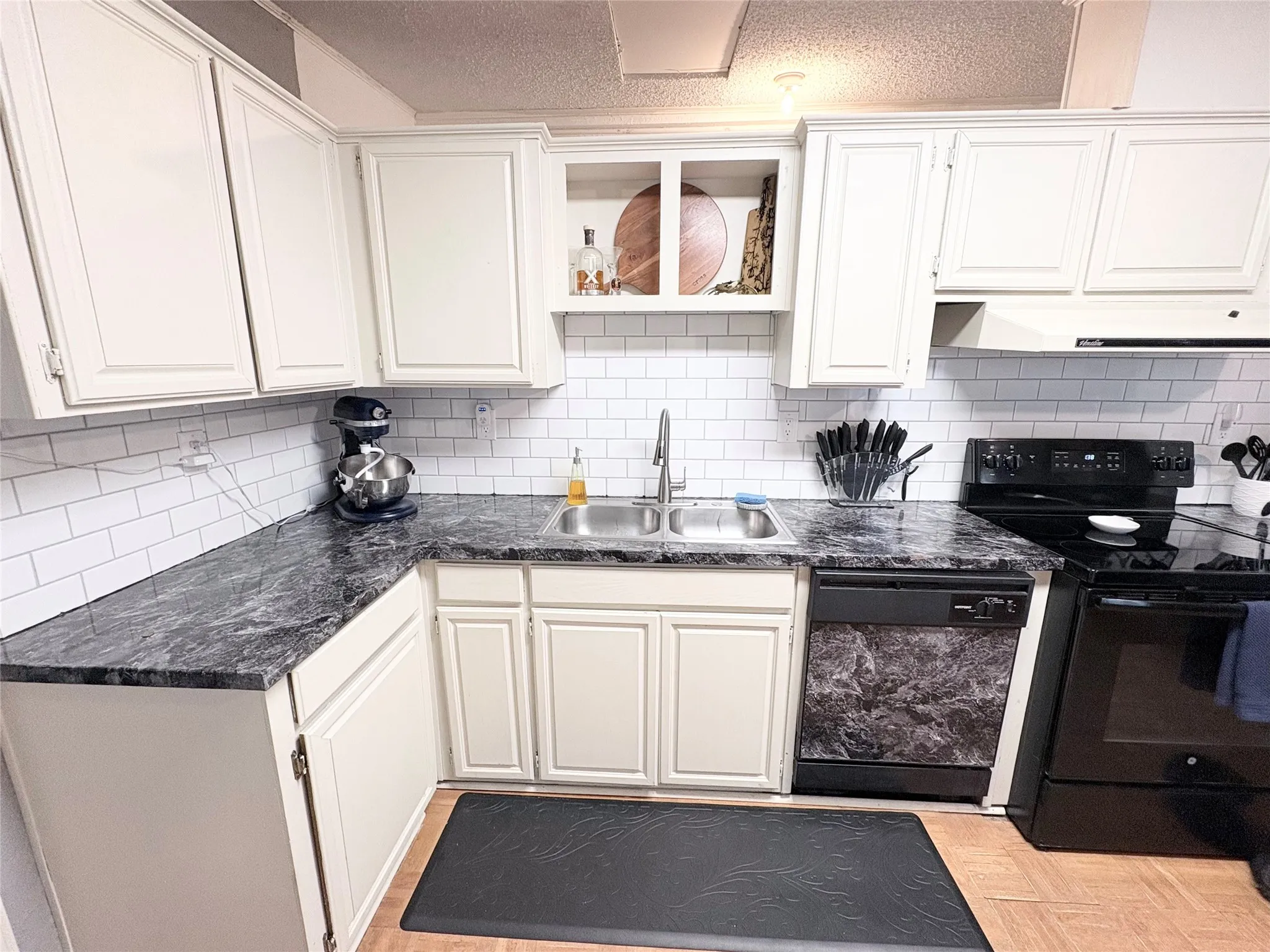 Mobile Home For Sale in Eastland County , 606 W 16th Street, Cisco, Texas 76437, 3 Bedroom, 2 Bathroom, Garage spaces, 1,512 Sqft, built in 1995, mls#21339078, Real Estate Agent in Cisco, Homes For Sale in Eastland county, Homes For Sale in Cisco, Realtor in Cisco Texas, Real Estate Brokerage Independent Realty Texas, Luminita Cordes Realtor