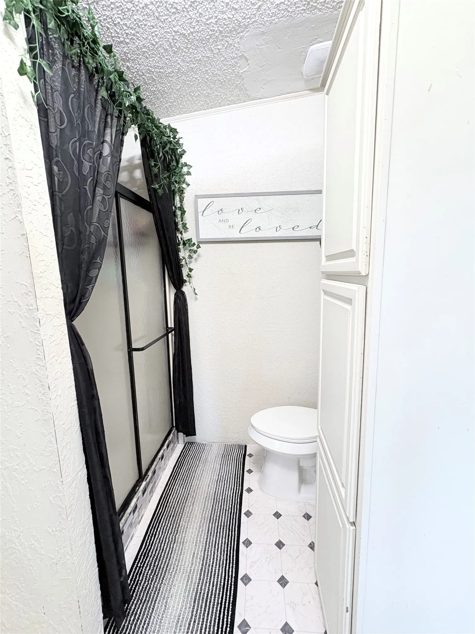 Mobile Home For Sale in Eastland County , 606 W 16th Street, Cisco, Texas 76437, 3 Bedroom, 2 Bathroom, Garage spaces, 1,512 Sqft, built in 1995, mls#21339078, Real Estate Agent in Cisco, Homes For Sale in Eastland county, Homes For Sale in Cisco, Realtor in Cisco Texas, Real Estate Brokerage Independent Realty Texas, Luminita Cordes Realtor