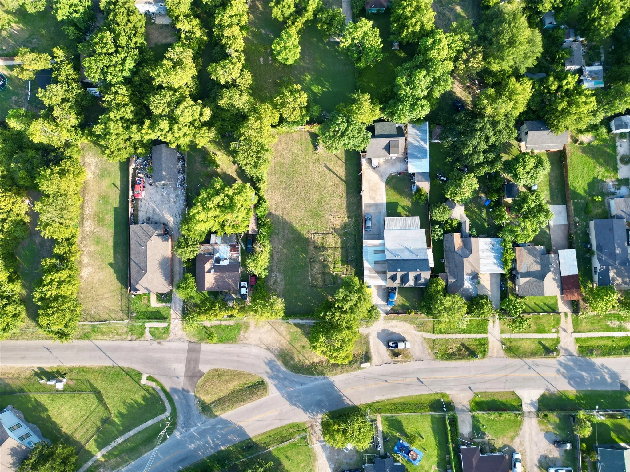 Unimproved Land For Sale in Dallas County , 3348 E Overton Road, Dallas, Texas 75216, 0, 0, Garage spaces, 0 Sqft, built in 0, mls#21338360, Real Estate Agent in Dallas, Homes For Sale in Dallas county, Homes For Sale in Dallas, Realtor in Dallas Texas, Real Estate Brokerage Independent Realty Texas, Luminita Cordes Realtor