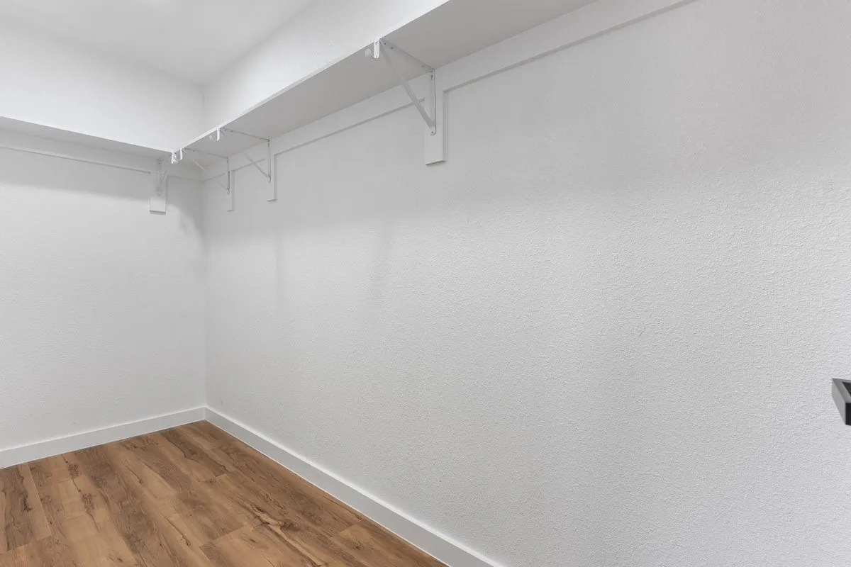 Single Family Residence For Sale in Tarrant County , 6136 Walnut Drive, Fort Worth, Texas 76114, 3 Bedroom, 2 Bathroom, 2 Garage spaces, 1,750 Sqft, built in 1955, mls#21339091, Real Estate Agent in Fort Worth, Homes For Sale in Tarrant county, Homes For Sale in Fort Worth, Realtor in Fort Worth Texas, Real Estate Brokerage Independent Realty Texas, Luminita Cordes Realtor