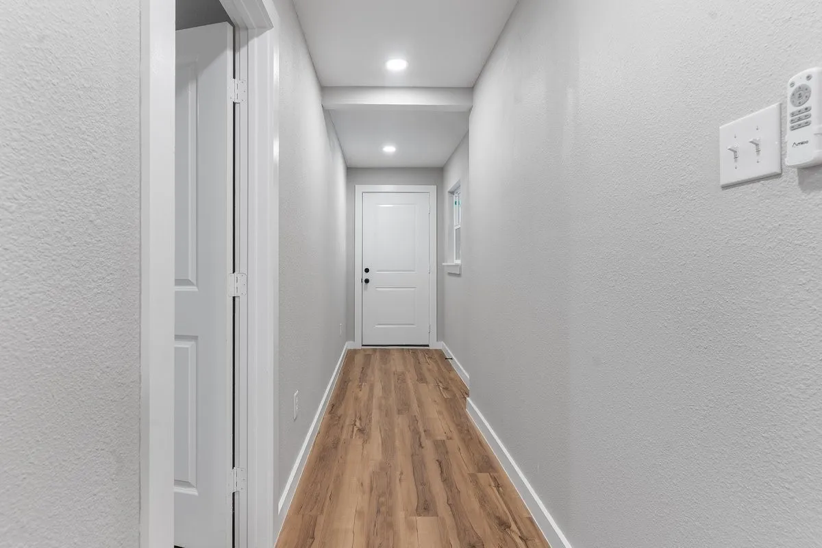 Single Family Residence For Sale in Tarrant County , 6136 Walnut Drive, Fort Worth, Texas 76114, 3 Bedroom, 2 Bathroom, 2 Garage spaces, 1,750 Sqft, built in 1955, mls#21339091, Real Estate Agent in Fort Worth, Homes For Sale in Tarrant county, Homes For Sale in Fort Worth, Realtor in Fort Worth Texas, Real Estate Brokerage Independent Realty Texas, Luminita Cordes Realtor