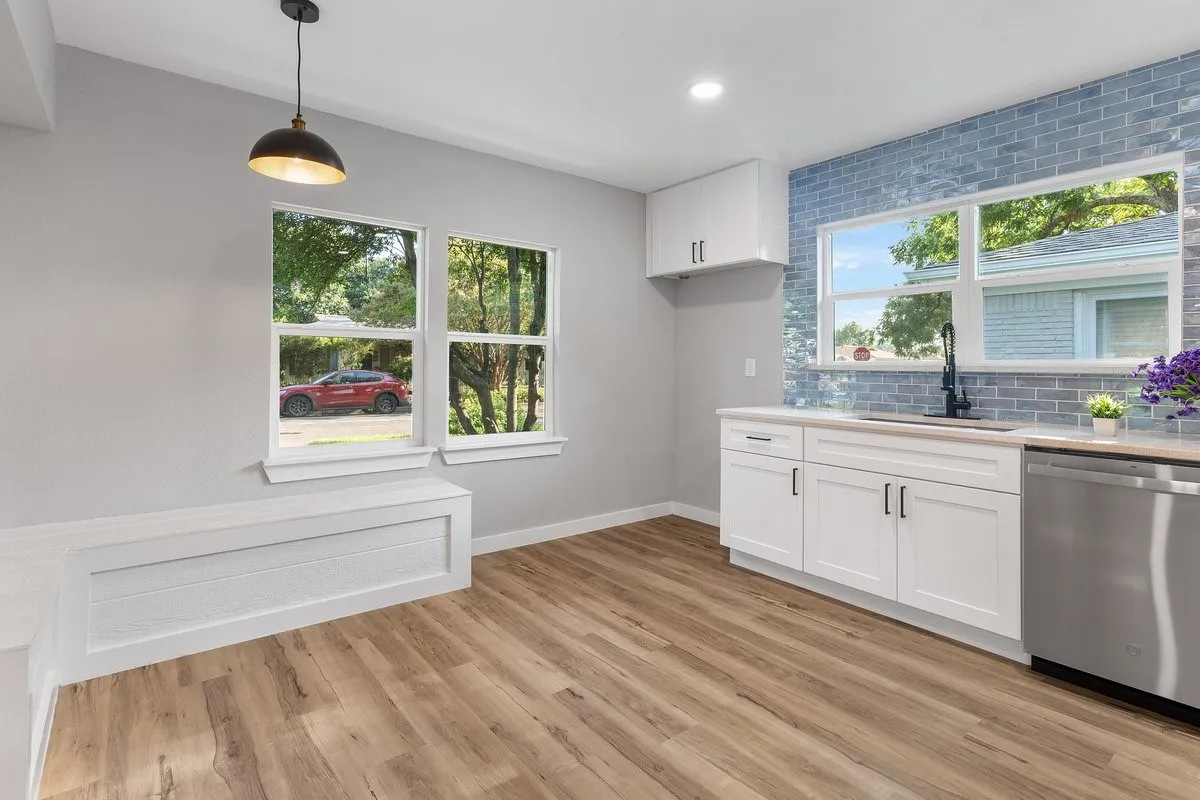 Single Family Residence For Sale in Tarrant County , 6136 Walnut Drive, Fort Worth, Texas 76114, 3 Bedroom, 2 Bathroom, 2 Garage spaces, 1,750 Sqft, built in 1955, mls#21339091, Real Estate Agent in Fort Worth, Homes For Sale in Tarrant county, Homes For Sale in Fort Worth, Realtor in Fort Worth Texas, Real Estate Brokerage Independent Realty Texas, Luminita Cordes Realtor