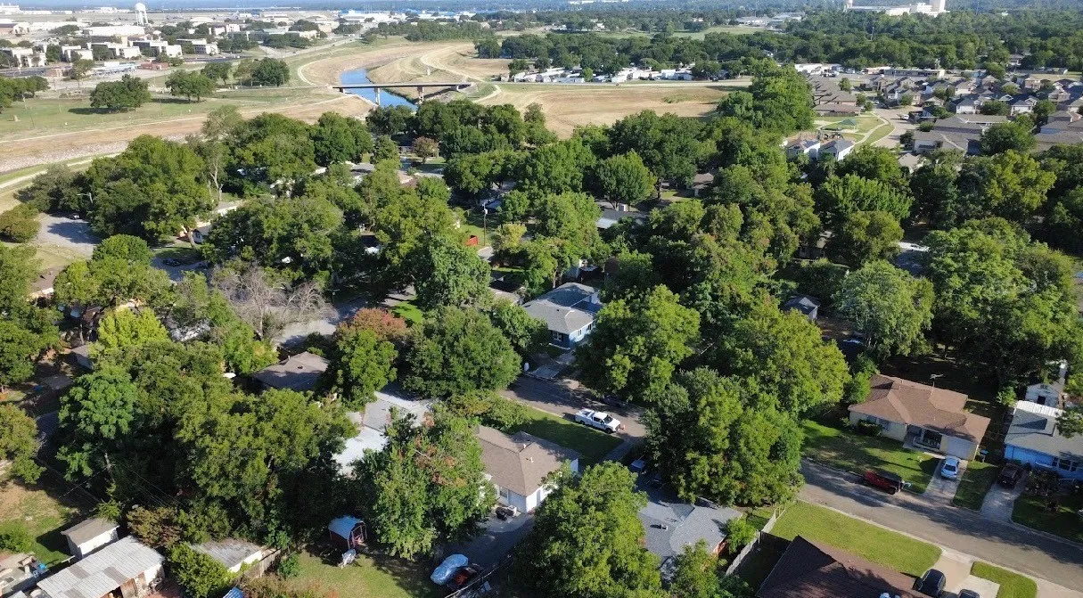 Single Family Residence For Sale in Tarrant County , 6136 Walnut Drive, Fort Worth, Texas 76114, 3 Bedroom, 2 Bathroom, 2 Garage spaces, 1,750 Sqft, built in 1955, mls#21339091, Real Estate Agent in Fort Worth, Homes For Sale in Tarrant county, Homes For Sale in Fort Worth, Realtor in Fort Worth Texas, Real Estate Brokerage Independent Realty Texas, Luminita Cordes Realtor
