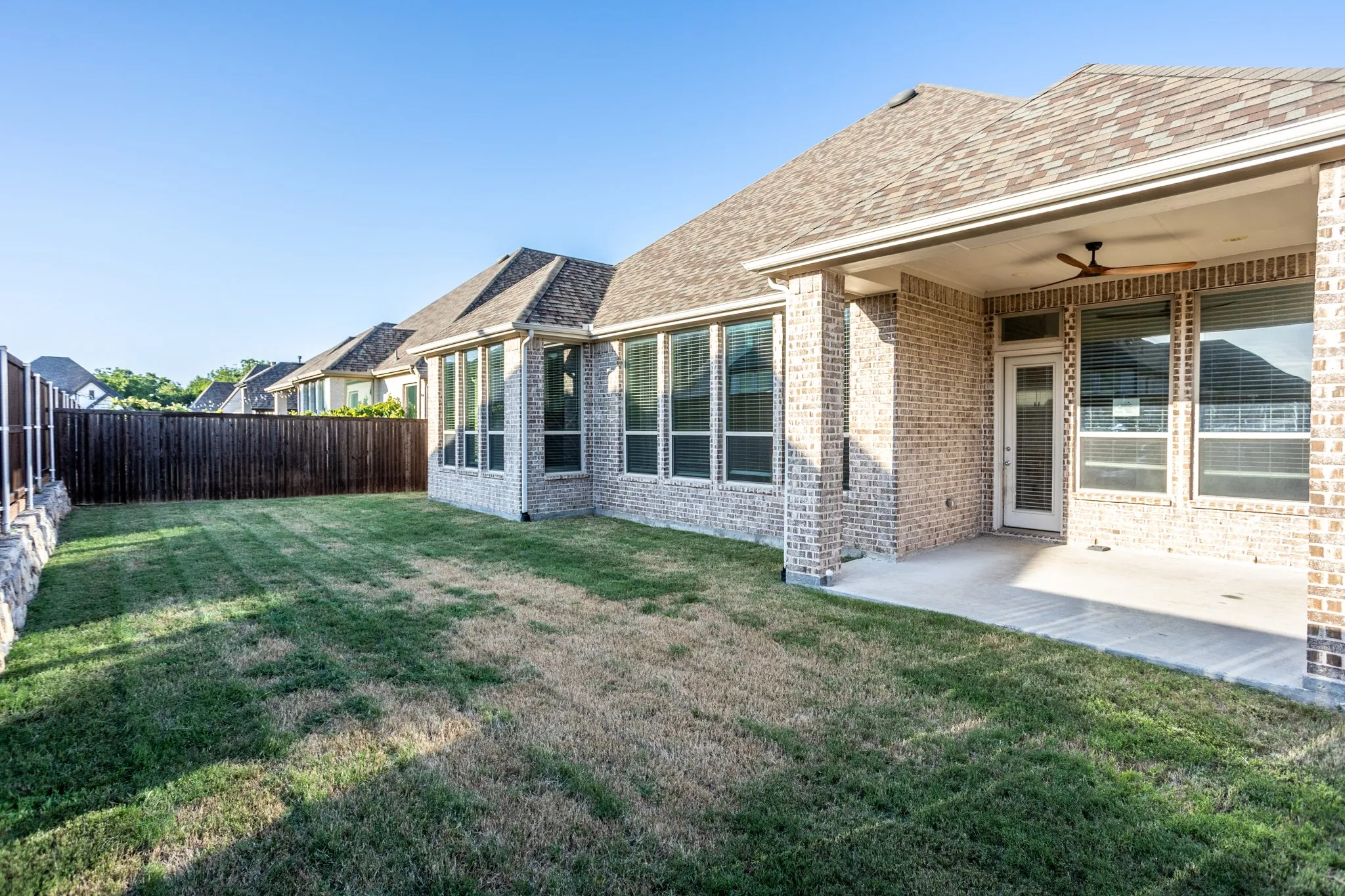 Single Family Residence For Sale in Collin County , 3521 Abingdon Avenue, Melissa, Texas 75454, 4 Bedroom, 4 Bathroom, 3 Garage spaces, 3,061 Sqft, built in 2022, mls#21339071, Real Estate Agent in Melissa, Homes For Sale in Collin county, Homes For Sale in Melissa, Realtor in Melissa Texas, Real Estate Brokerage Independent Realty Texas, Luminita Cordes Realtor