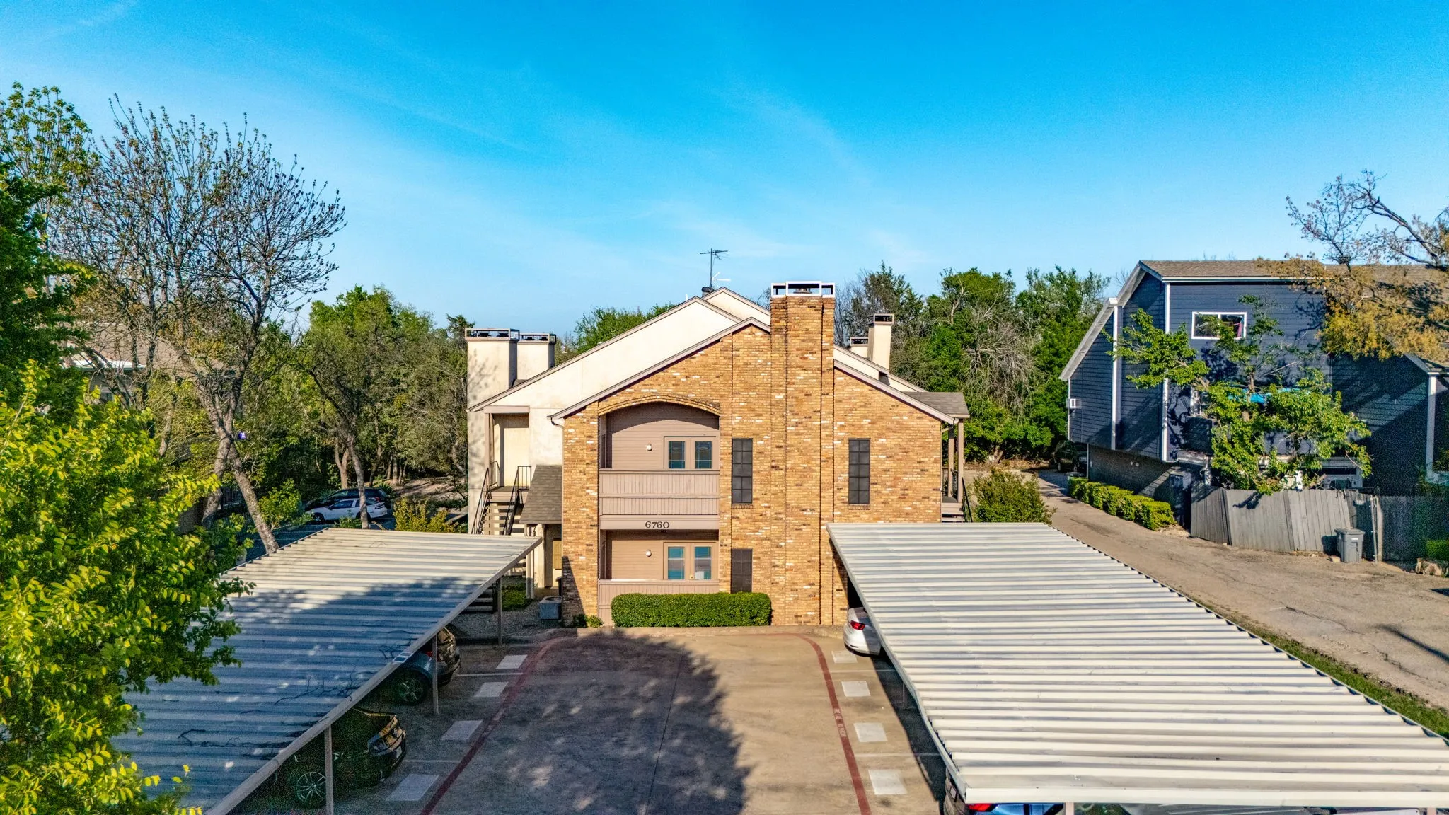Apartment For Rent in Dallas County , 6760 Eastridge Drive 203, Dallas, Texas 75231, 1 Bedroom, 1 Bathroom, Garage spaces, 725 Sqft, built in 1986, mls#21339094, Real Estate Agent in Dallas, Homes For Rent in Dallas county, Homes For Rent in Dallas, Realtor in Dallas Texas, Real Estate Brokerage Independent Realty Texas, Luminita Cordes Realtor