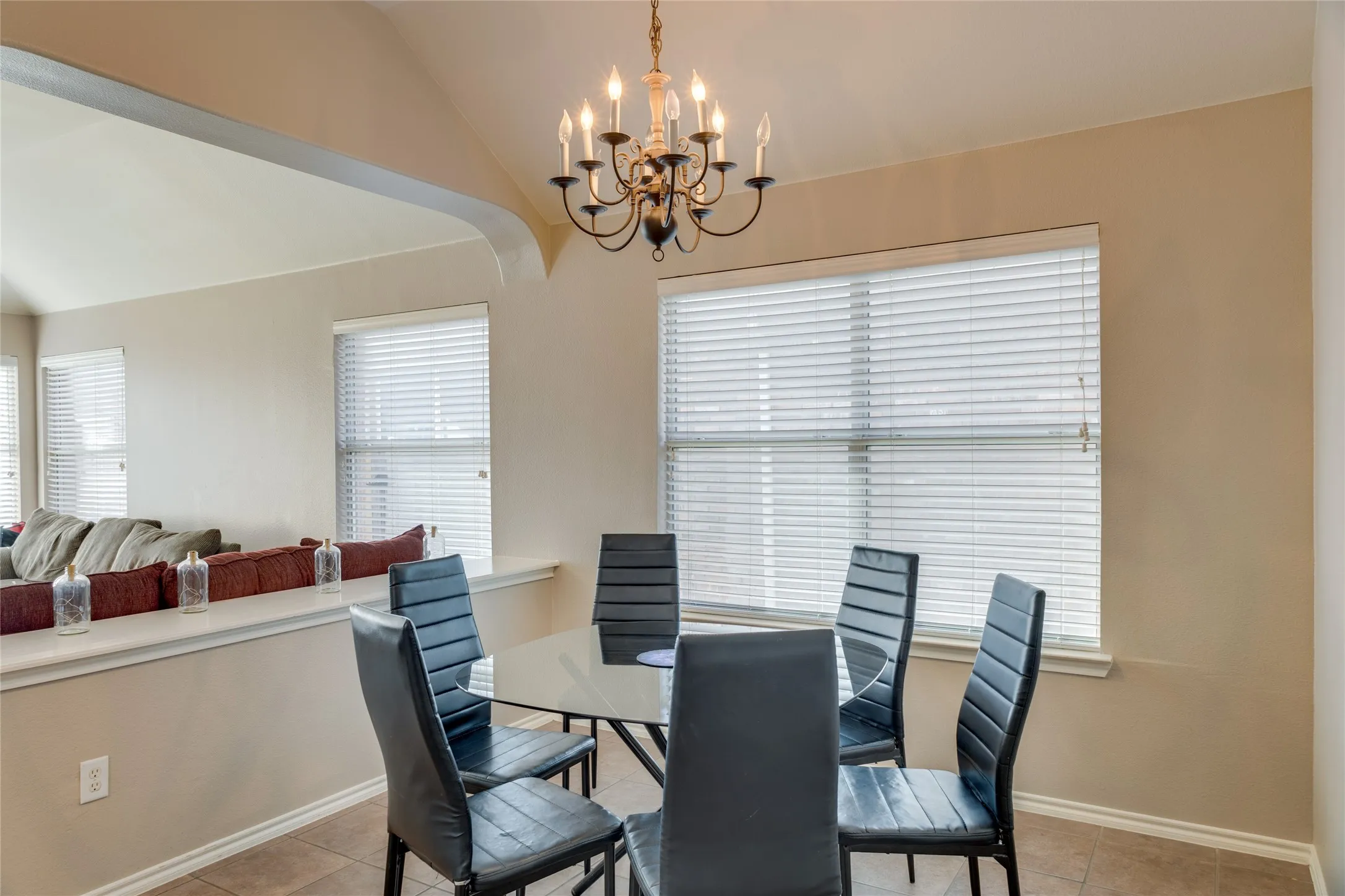 Single Family Residence For Sale in Tarrant County , 10028 Voss Avenue, Fort Worth, Texas 76244, 4 Bedroom, 2 Bathroom, 2 Garage spaces, 2,142 Sqft, built in 2005, mls#21339056, Real Estate Agent in Fort Worth, Homes For Sale in Tarrant county, Homes For Sale in Fort Worth, Realtor in Fort Worth Texas, Real Estate Brokerage Independent Realty Texas, Luminita Cordes Realtor