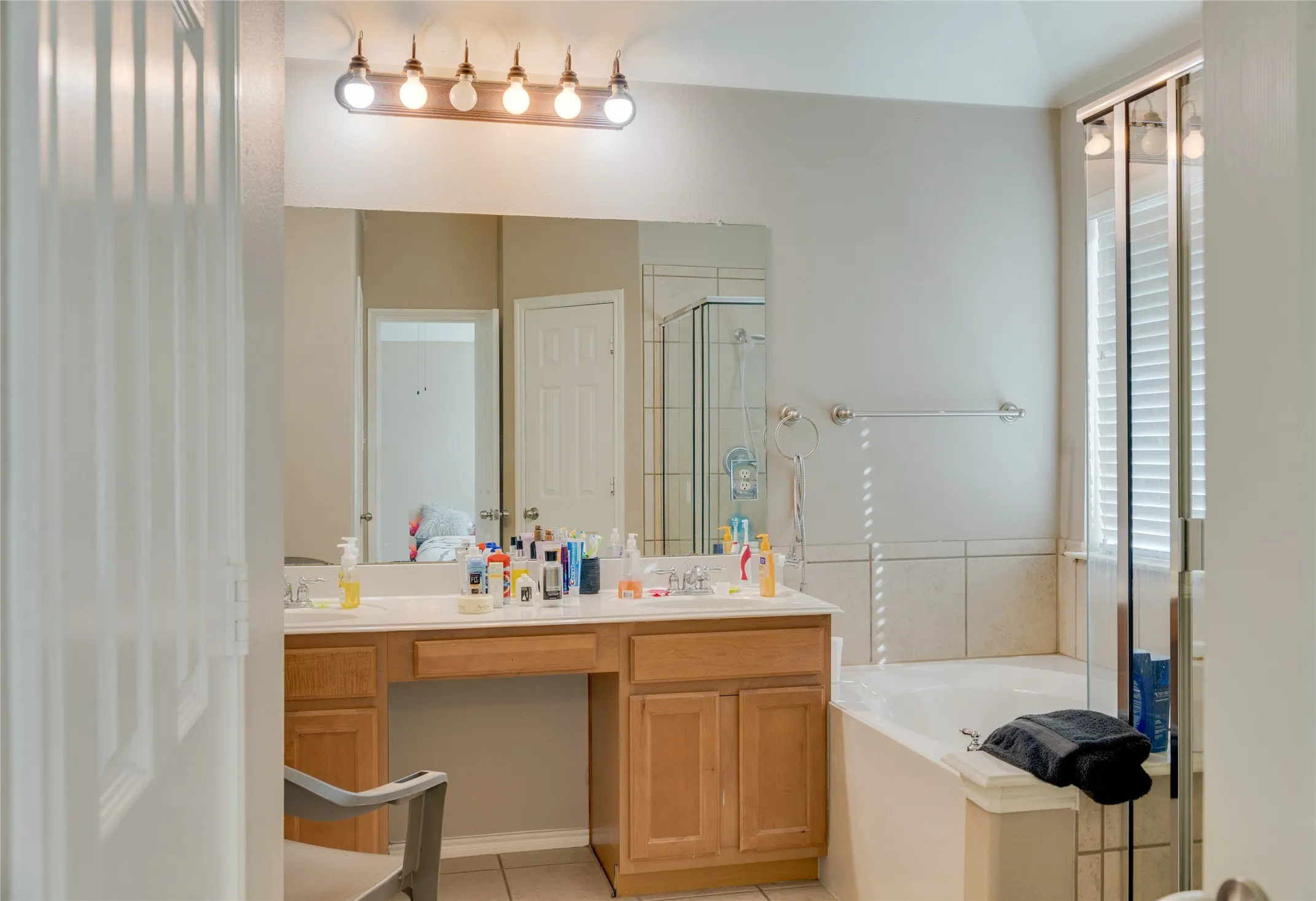 Single Family Residence For Sale in Tarrant County , 10028 Voss Avenue, Fort Worth, Texas 76244, 4 Bedroom, 2 Bathroom, 2 Garage spaces, 2,142 Sqft, built in 2005, mls#21339056, Real Estate Agent in Fort Worth, Homes For Sale in Tarrant county, Homes For Sale in Fort Worth, Realtor in Fort Worth Texas, Real Estate Brokerage Independent Realty Texas, Luminita Cordes Realtor