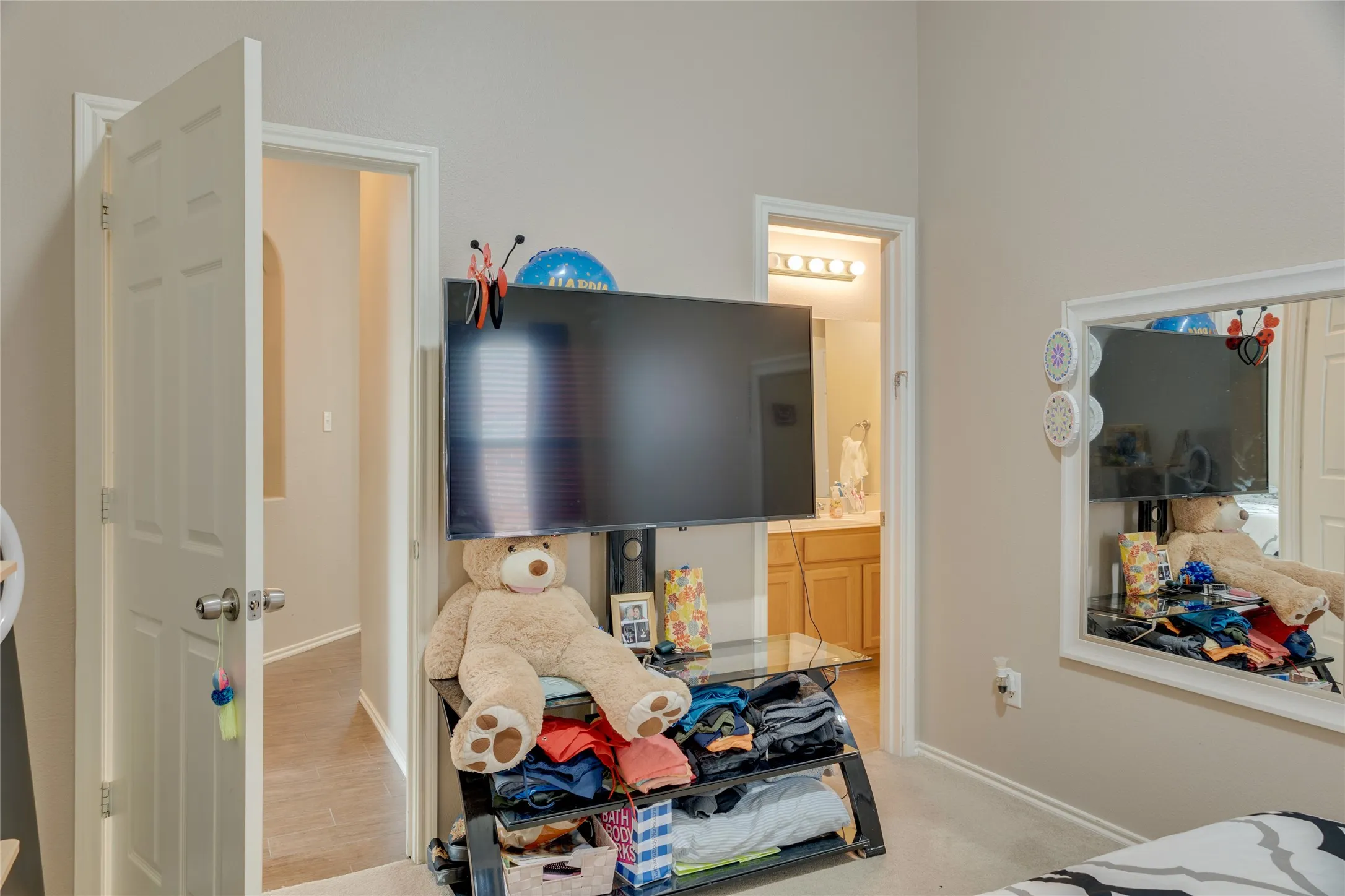 Single Family Residence For Sale in Tarrant County , 10028 Voss Avenue, Fort Worth, Texas 76244, 4 Bedroom, 2 Bathroom, 2 Garage spaces, 2,142 Sqft, built in 2005, mls#21339056, Real Estate Agent in Fort Worth, Homes For Sale in Tarrant county, Homes For Sale in Fort Worth, Realtor in Fort Worth Texas, Real Estate Brokerage Independent Realty Texas, Luminita Cordes Realtor