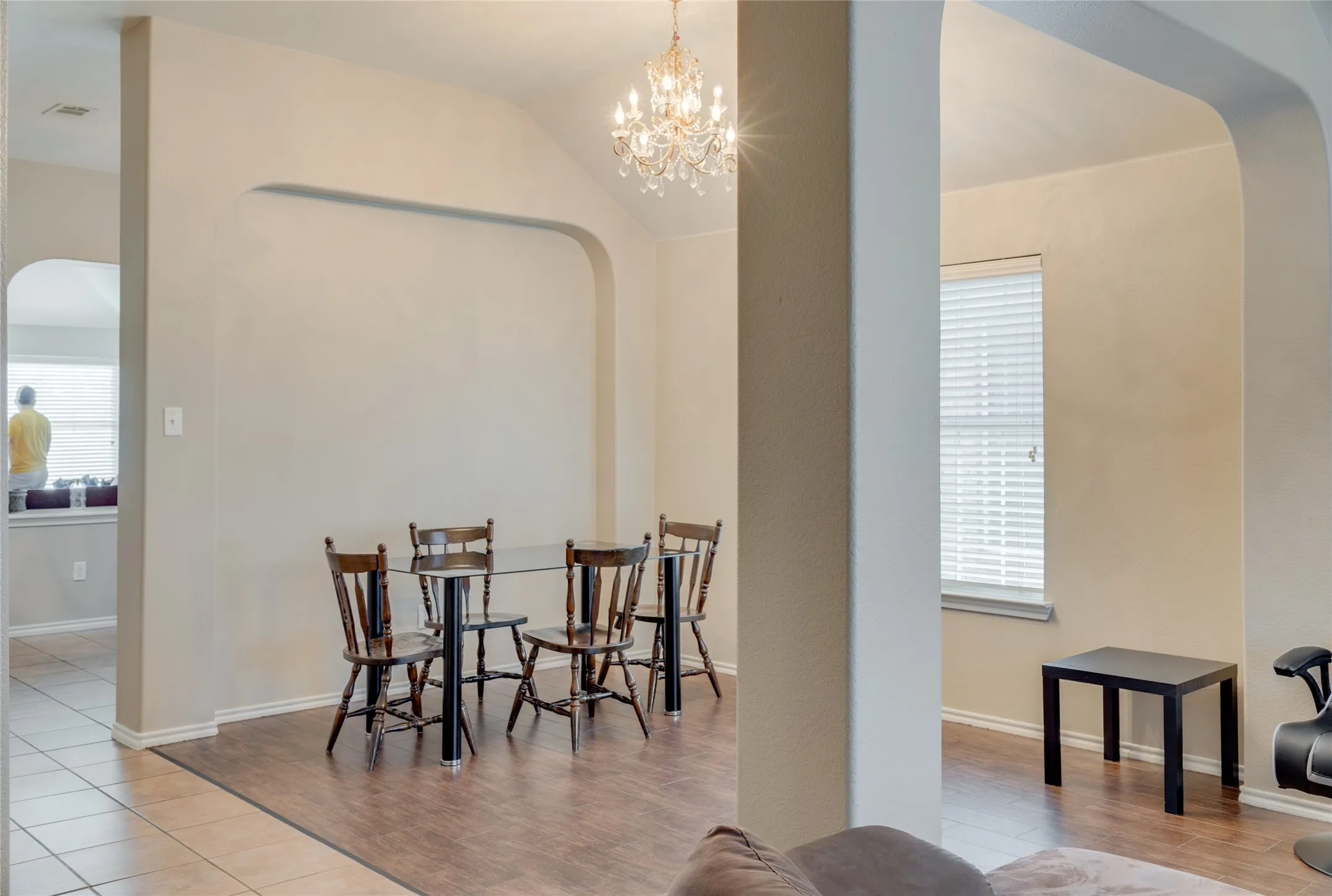 Single Family Residence For Sale in Tarrant County , 10028 Voss Avenue, Fort Worth, Texas 76244, 4 Bedroom, 2 Bathroom, 2 Garage spaces, 2,142 Sqft, built in 2005, mls#21339056, Real Estate Agent in Fort Worth, Homes For Sale in Tarrant county, Homes For Sale in Fort Worth, Realtor in Fort Worth Texas, Real Estate Brokerage Independent Realty Texas, Luminita Cordes Realtor