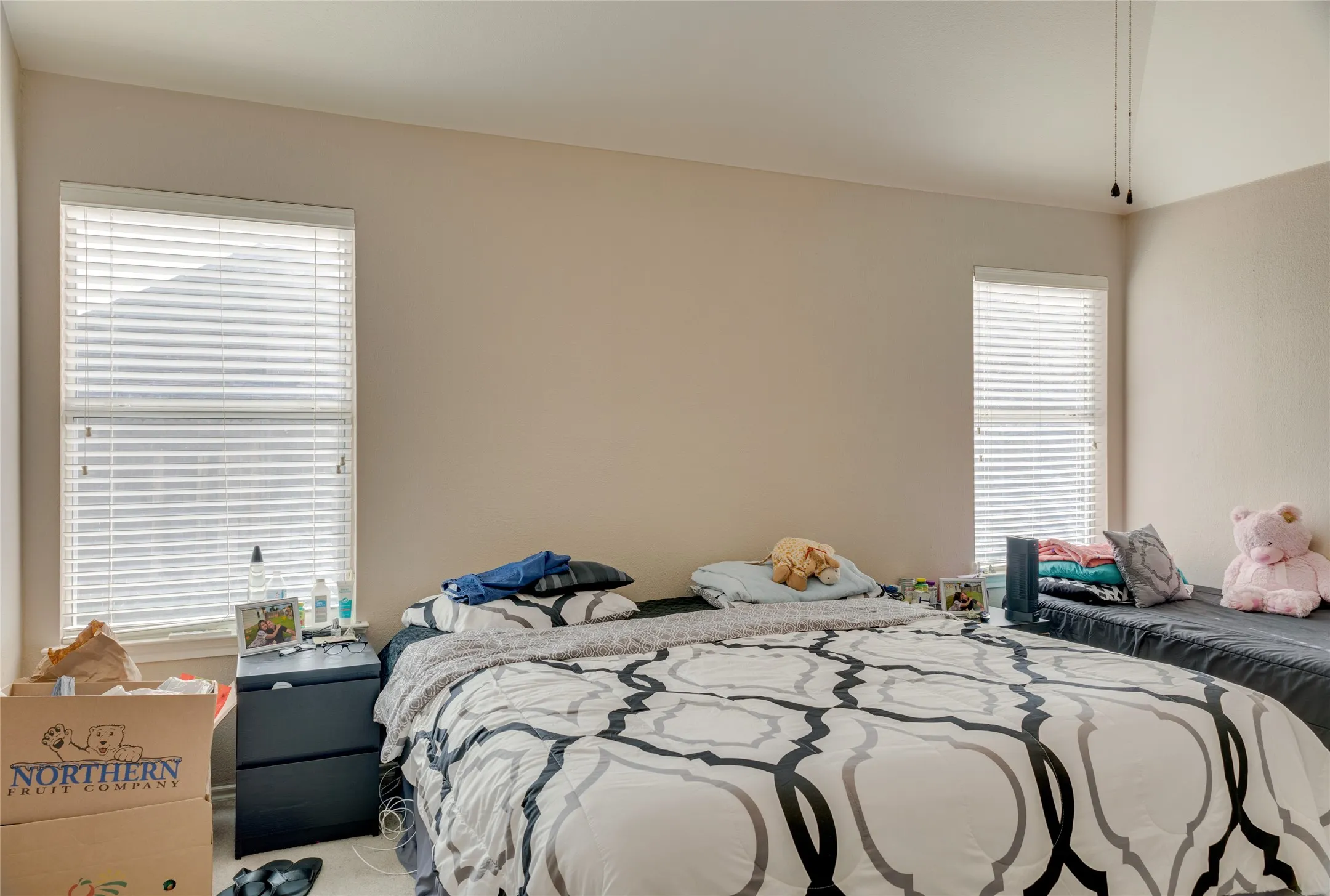 Single Family Residence For Sale in Tarrant County , 10028 Voss Avenue, Fort Worth, Texas 76244, 4 Bedroom, 2 Bathroom, 2 Garage spaces, 2,142 Sqft, built in 2005, mls#21339056, Real Estate Agent in Fort Worth, Homes For Sale in Tarrant county, Homes For Sale in Fort Worth, Realtor in Fort Worth Texas, Real Estate Brokerage Independent Realty Texas, Luminita Cordes Realtor