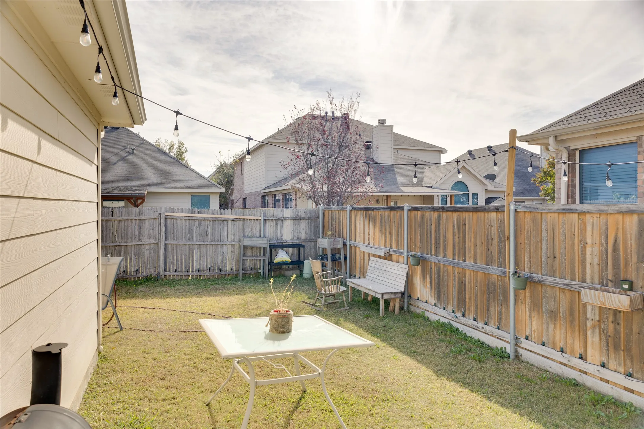 Single Family Residence For Sale in Tarrant County , 10028 Voss Avenue, Fort Worth, Texas 76244, 4 Bedroom, 2 Bathroom, 2 Garage spaces, 2,142 Sqft, built in 2005, mls#21339056, Real Estate Agent in Fort Worth, Homes For Sale in Tarrant county, Homes For Sale in Fort Worth, Realtor in Fort Worth Texas, Real Estate Brokerage Independent Realty Texas, Luminita Cordes Realtor