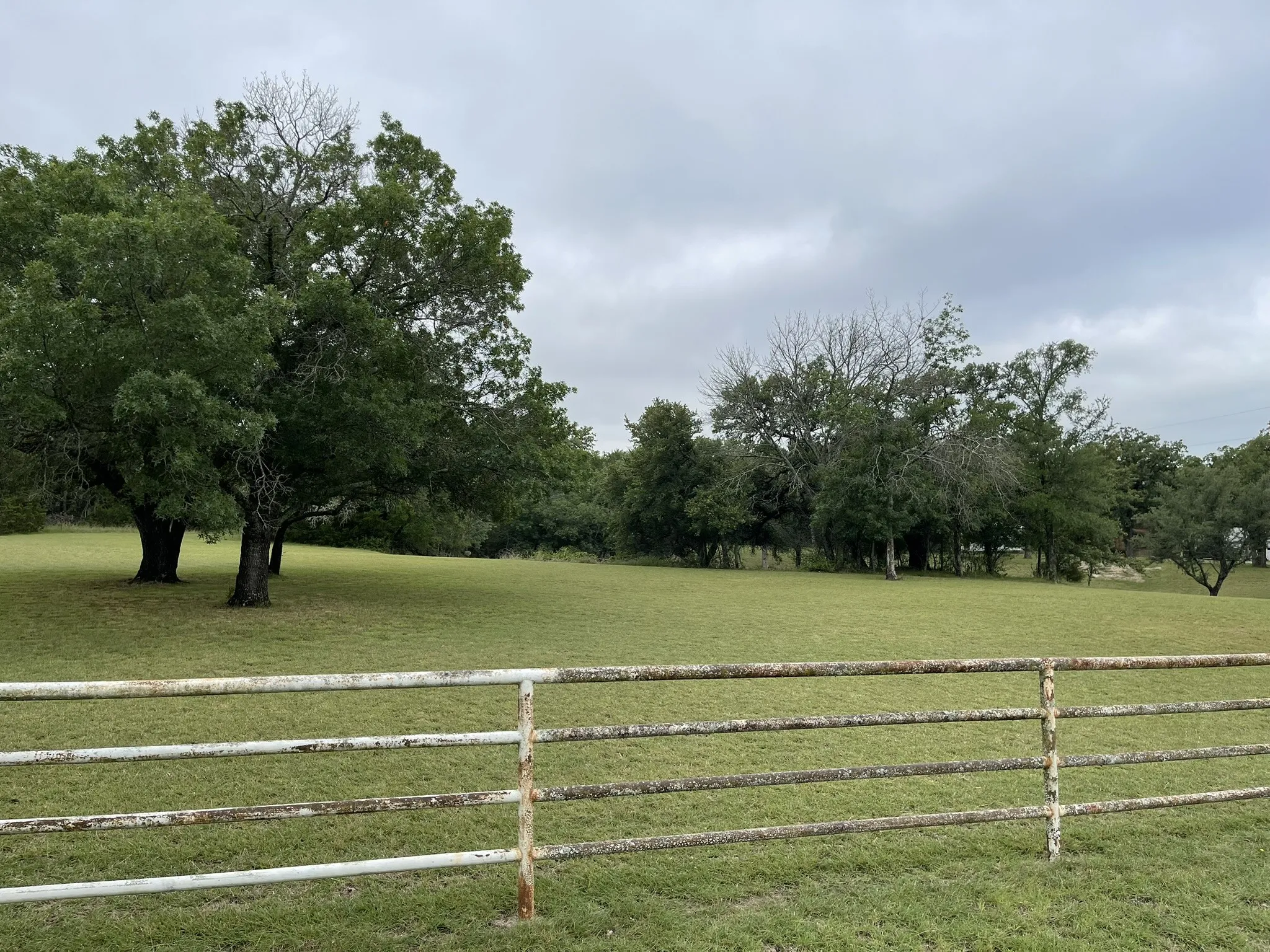 Single Family Residence For Sale in Parker County , 296 E Bluff Springs Road, Fort Worth, Texas 76108, 3 Bedroom, 2 Bathroom, 10 Garage spaces, 1,404 Sqft, built in 1983, mls#21339077, Real Estate Agent in Fort Worth, Homes For Sale in Parker county, Homes For Sale in Fort Worth, Realtor in Fort Worth Texas, Real Estate Brokerage Independent Realty Texas, Luminita Cordes Realtor