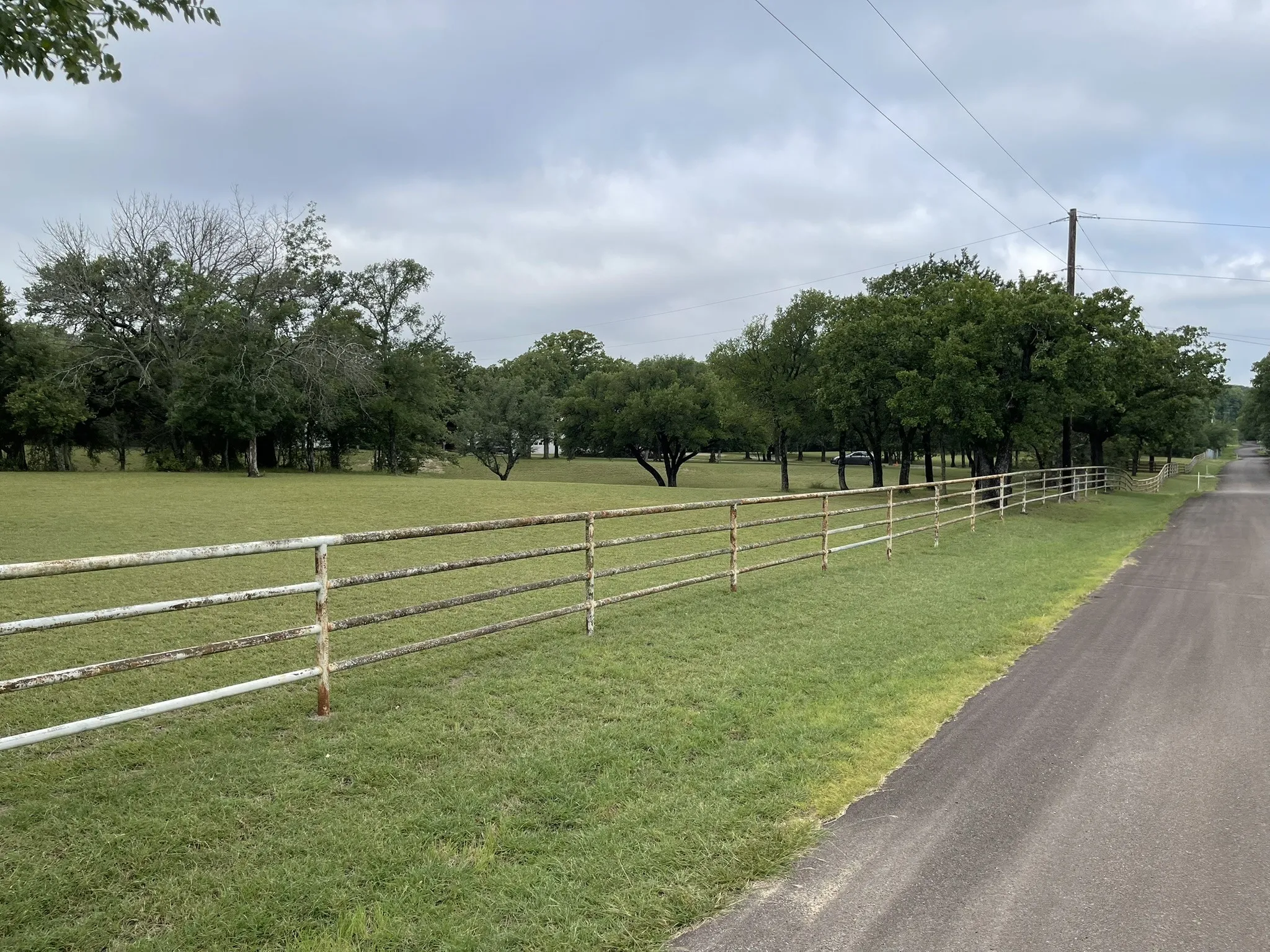 Single Family Residence For Sale in Parker County , 296 E Bluff Springs Road, Fort Worth, Texas 76108, 3 Bedroom, 2 Bathroom, 10 Garage spaces, 1,404 Sqft, built in 1983, mls#21339077, Real Estate Agent in Fort Worth, Homes For Sale in Parker county, Homes For Sale in Fort Worth, Realtor in Fort Worth Texas, Real Estate Brokerage Independent Realty Texas, Luminita Cordes Realtor