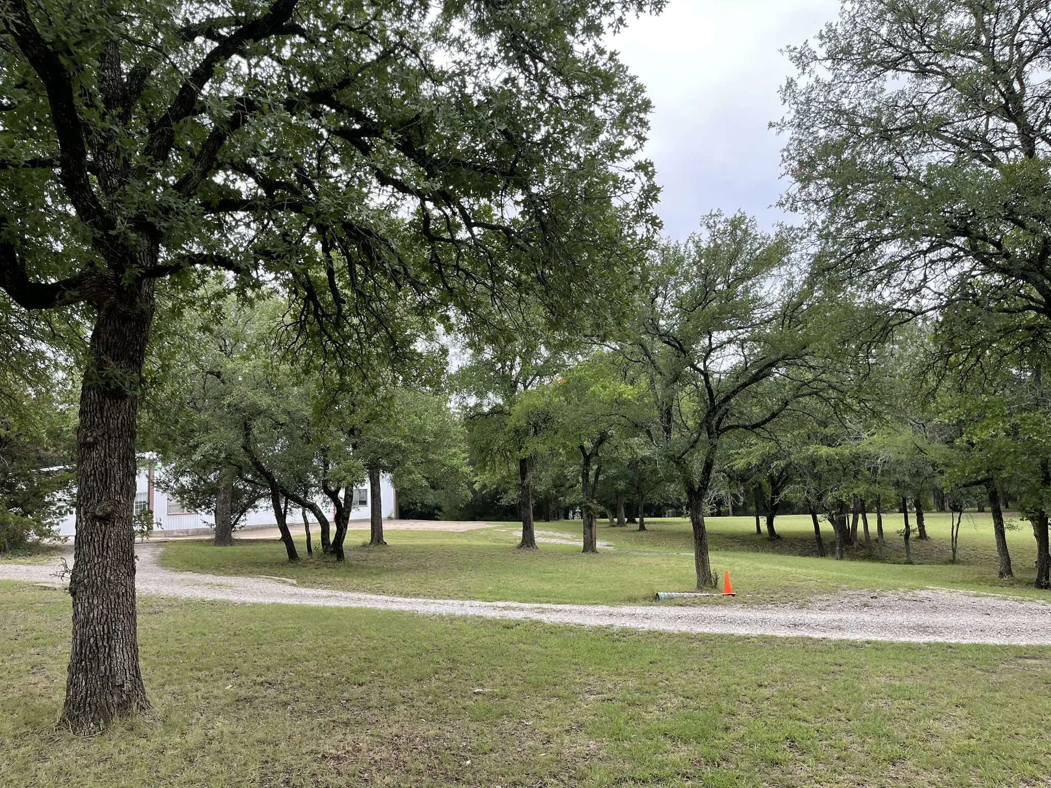 Single Family Residence For Sale in Parker County , 296 E Bluff Springs Road, Fort Worth, Texas 76108, 3 Bedroom, 2 Bathroom, 10 Garage spaces, 1,404 Sqft, built in 1983, mls#21339077, Real Estate Agent in Fort Worth, Homes For Sale in Parker county, Homes For Sale in Fort Worth, Realtor in Fort Worth Texas, Real Estate Brokerage Independent Realty Texas, Luminita Cordes Realtor