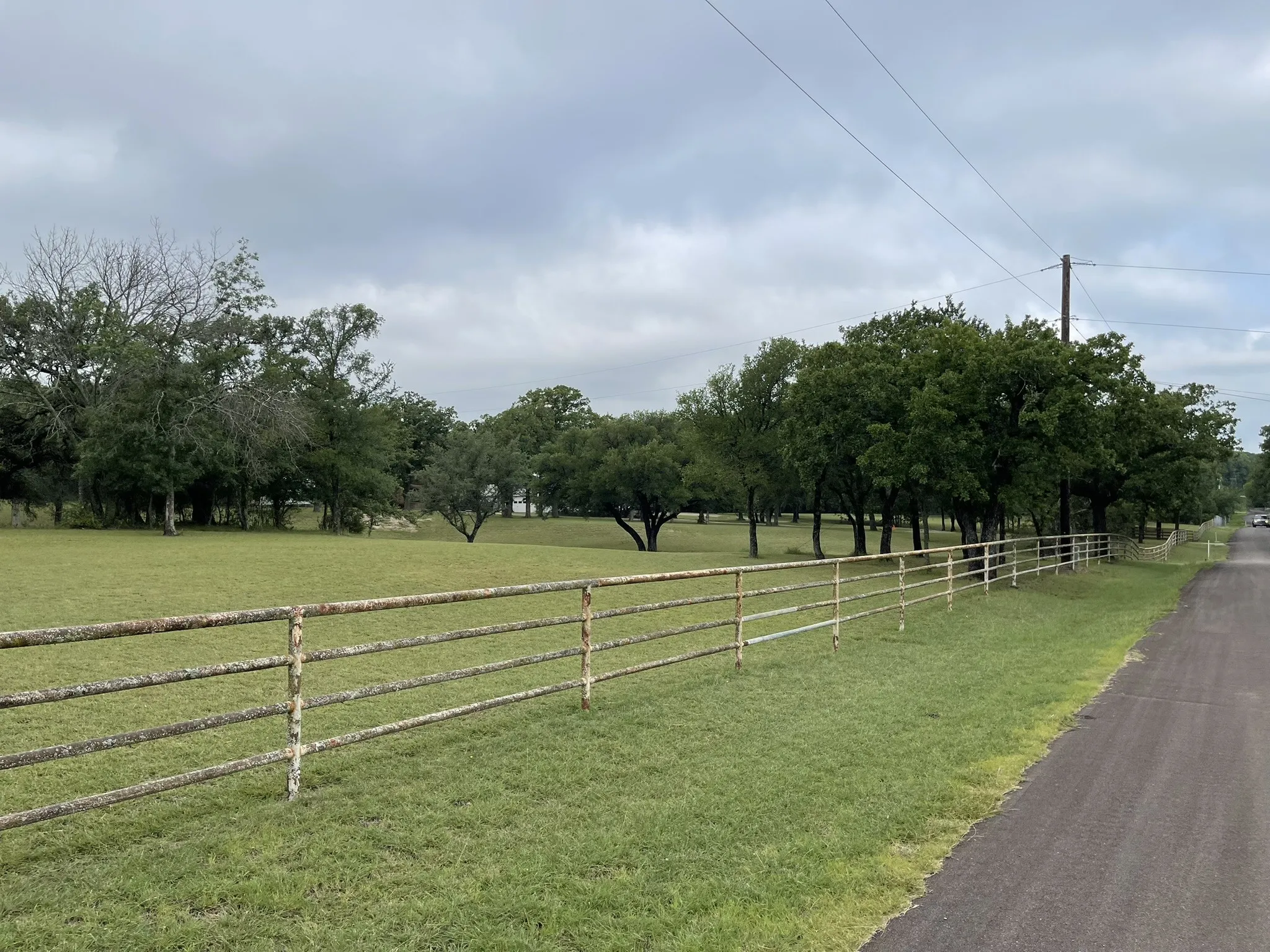 Single Family Residence For Sale in Parker County , 296 E Bluff Springs Road, Fort Worth, Texas 76108, 3 Bedroom, 2 Bathroom, 10 Garage spaces, 1,404 Sqft, built in 1983, mls#21339077, Real Estate Agent in Fort Worth, Homes For Sale in Parker county, Homes For Sale in Fort Worth, Realtor in Fort Worth Texas, Real Estate Brokerage Independent Realty Texas, Luminita Cordes Realtor