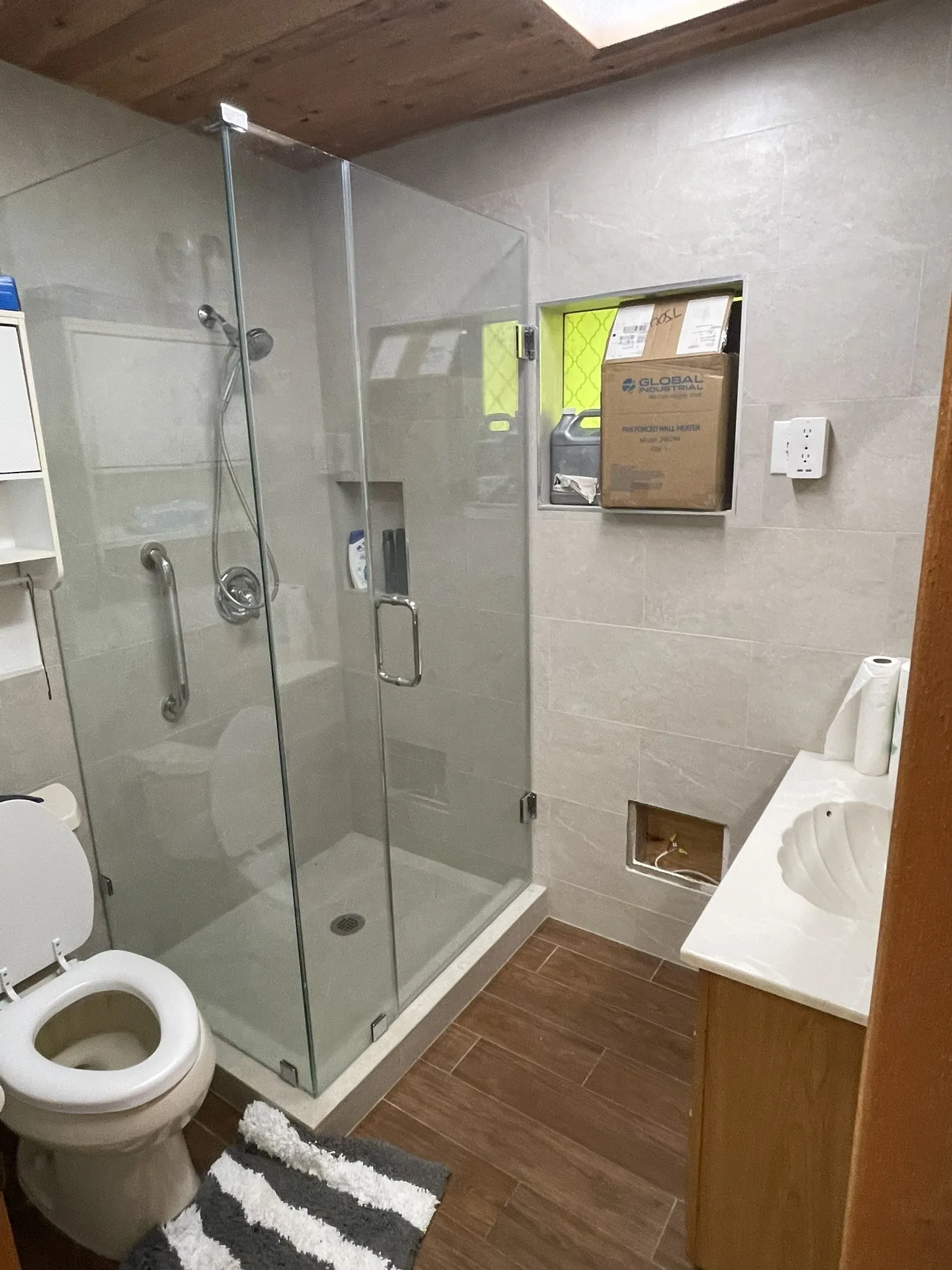 Single Family Residence For Sale in Parker County , 296 E Bluff Springs Road, Fort Worth, Texas 76108, 3 Bedroom, 2 Bathroom, 10 Garage spaces, 1,404 Sqft, built in 1983, mls#21339077, Real Estate Agent in Fort Worth, Homes For Sale in Parker county, Homes For Sale in Fort Worth, Realtor in Fort Worth Texas, Real Estate Brokerage Independent Realty Texas, Luminita Cordes Realtor