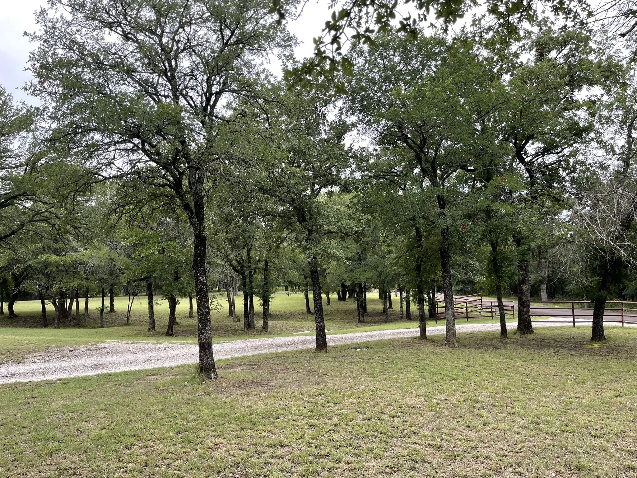 Single Family Residence For Sale in Parker County , 296 E Bluff Springs Road, Fort Worth, Texas 76108, 3 Bedroom, 2 Bathroom, 10 Garage spaces, 1,404 Sqft, built in 1983, mls#21339077, Real Estate Agent in Fort Worth, Homes For Sale in Parker county, Homes For Sale in Fort Worth, Realtor in Fort Worth Texas, Real Estate Brokerage Independent Realty Texas, Luminita Cordes Realtor